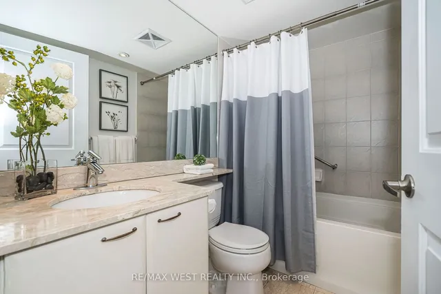 Additional property image - 15 Stafford St Unit 305