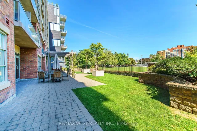 Additional property image - 15 Stafford St Unit 305