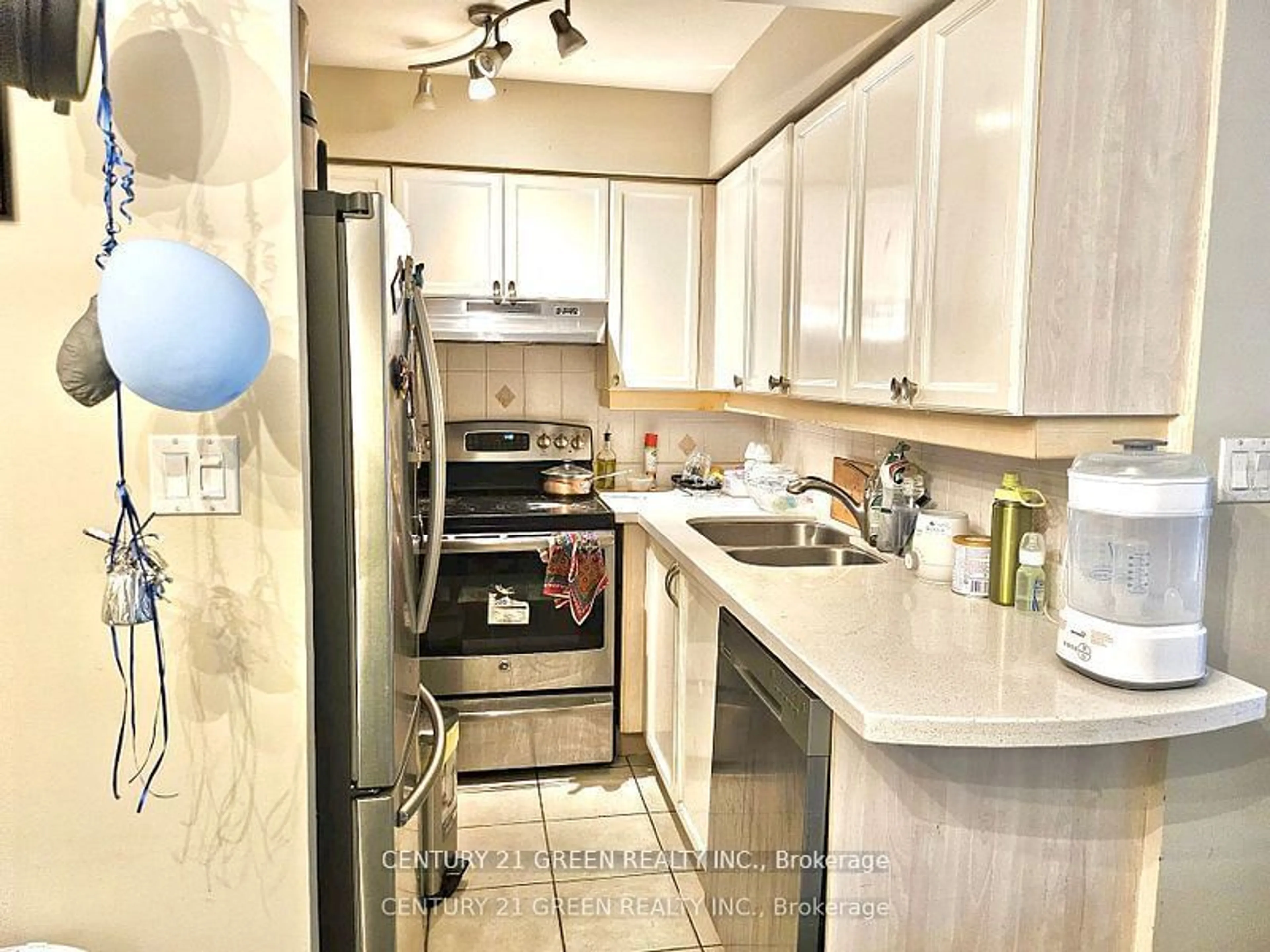 Kitchen, wood floors, cottage for 3 Rean Dr #1711, Toronto Ontario M2K 3C2