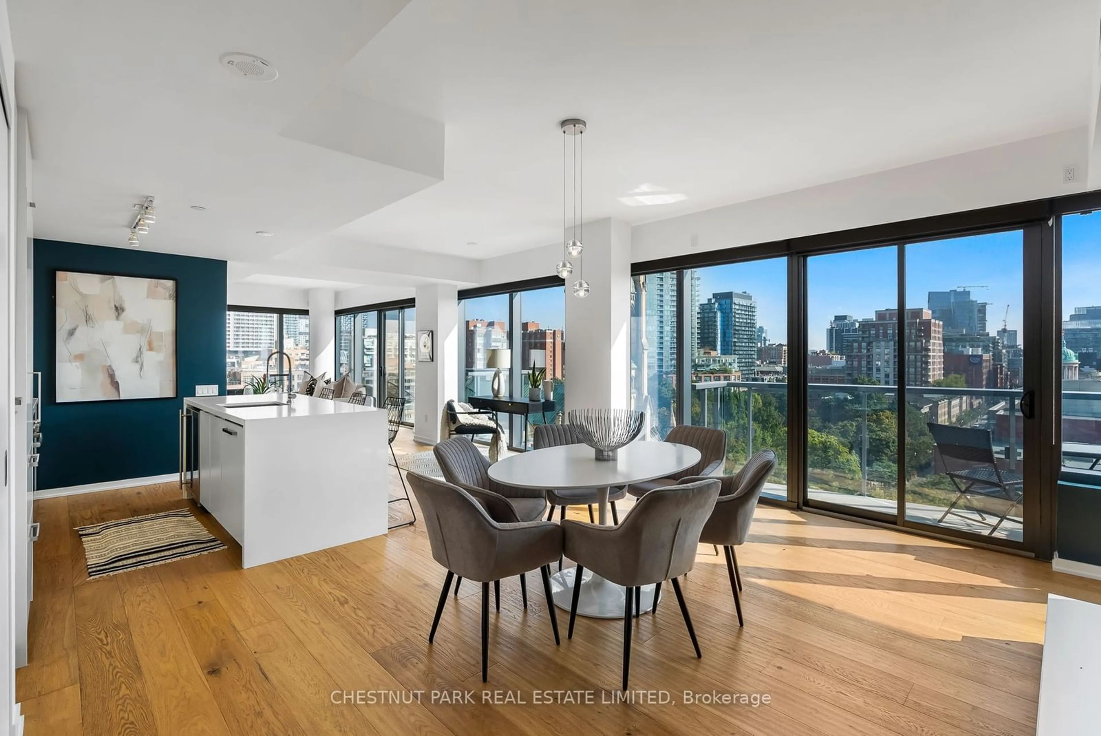 Dining room, wood floors for 60 Colborne St #1002, Toronto Ontario M5E 0B7