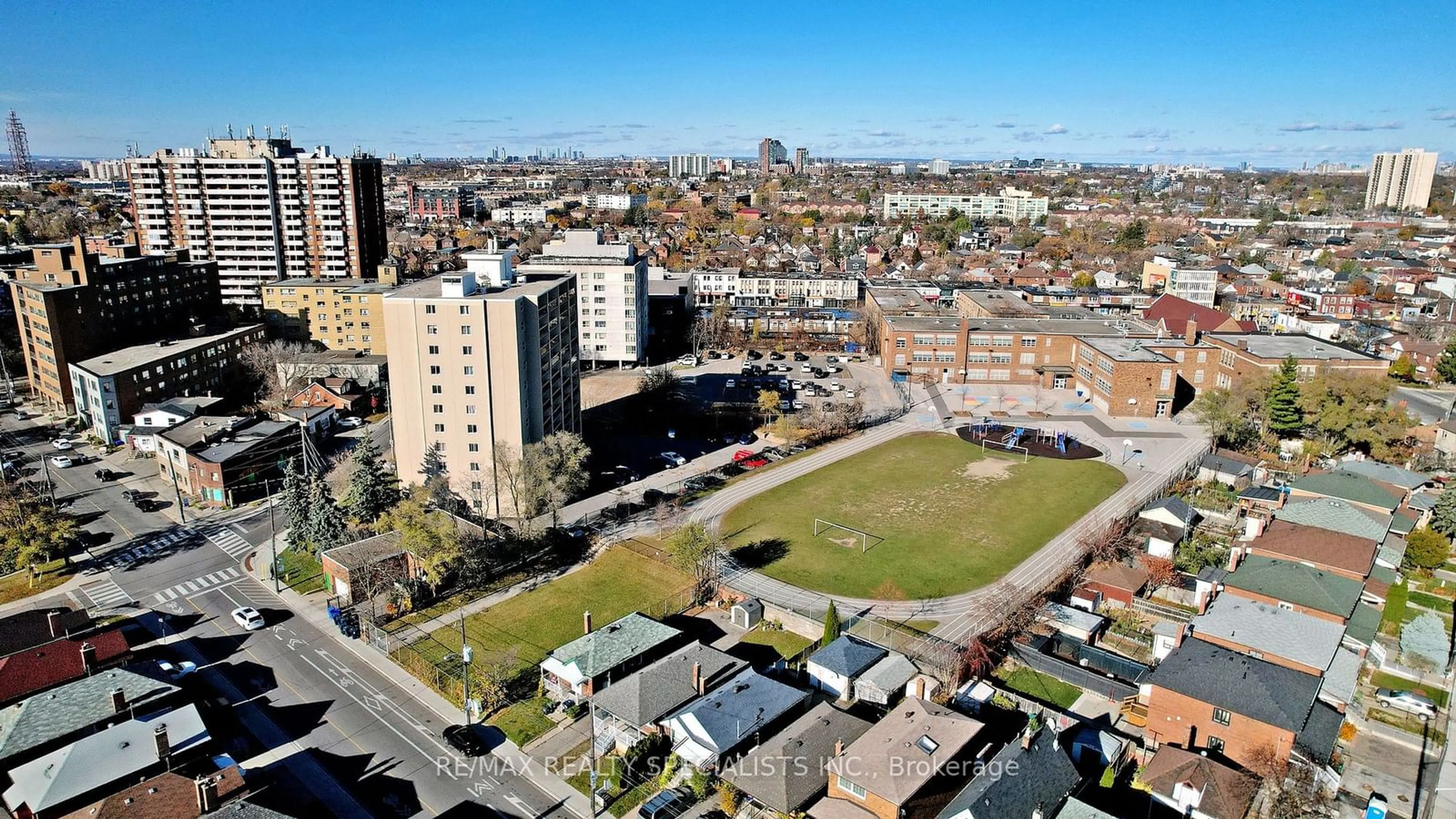 A pic from exterior of the house or condo, the view of city buildings for 739 Vaughan Rd, Toronto Ontario M6E 2Z2