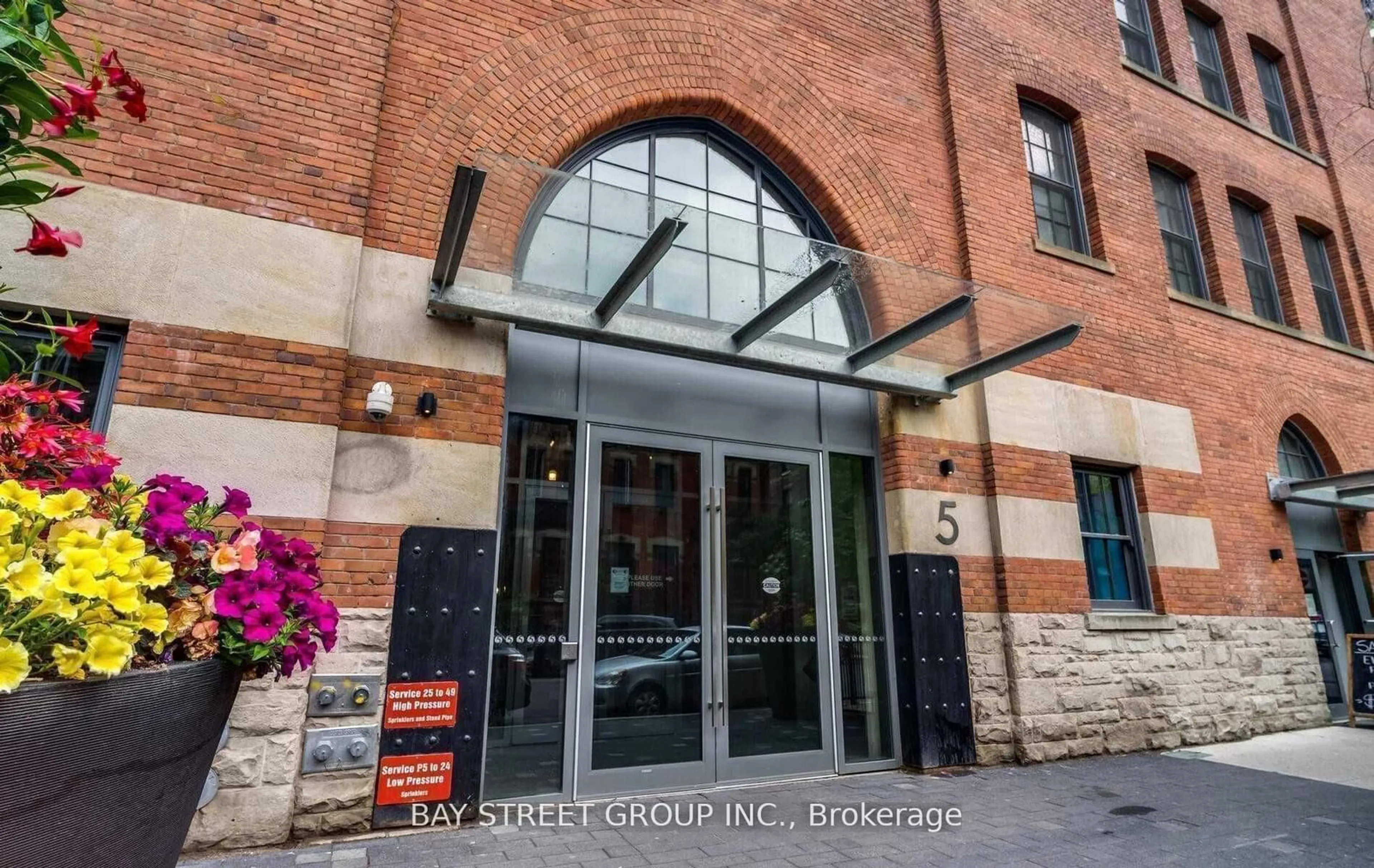 Indoor foyer for 5 St Joseph St #406, Toronto Ontario M4Y 1J6