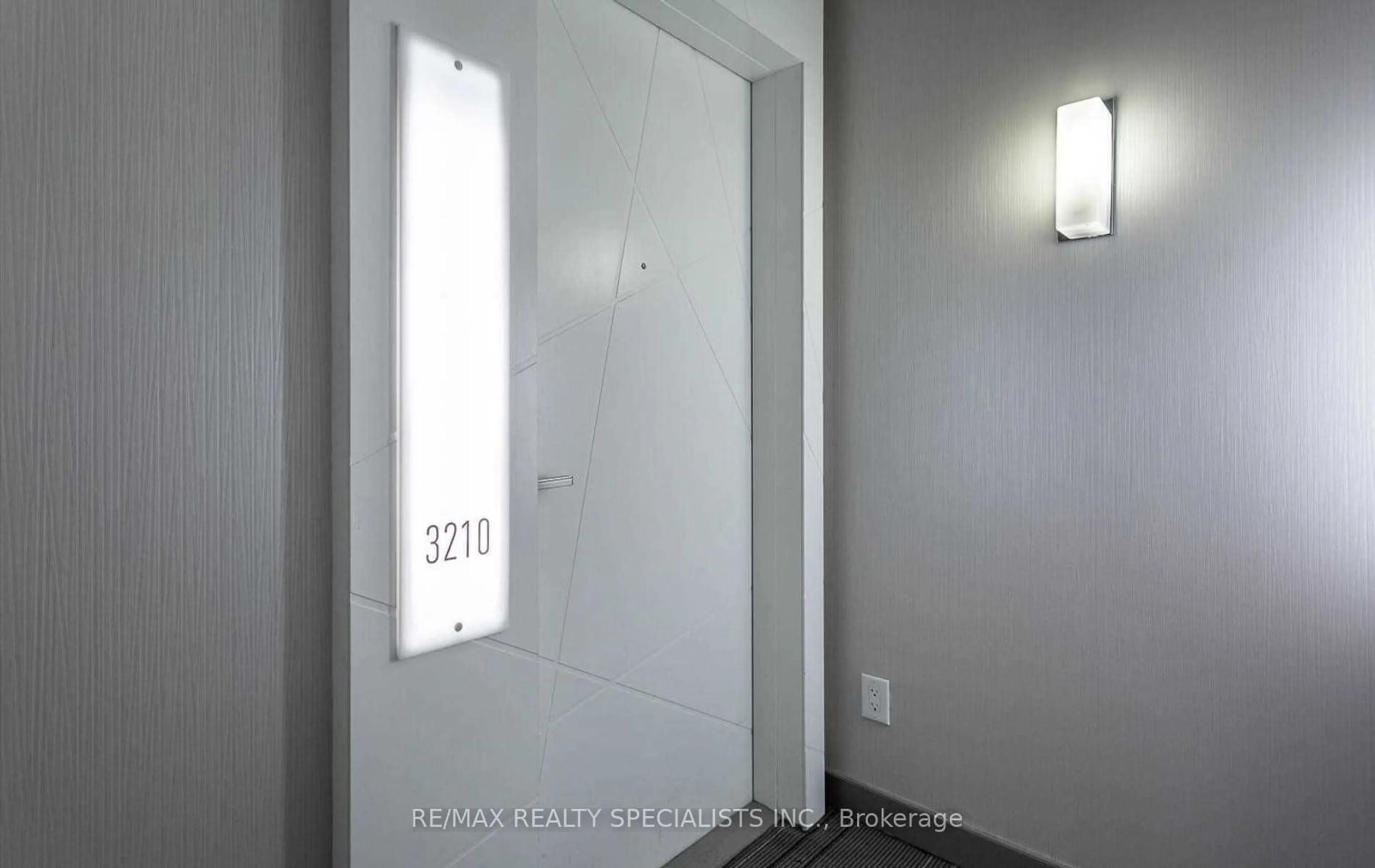 Indoor entryway, not visible floor for 12 York St #3210, Toronto Ontario M5J 0A9