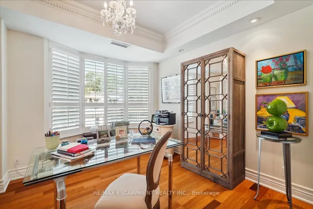 Additional property image - 68 Yorkville Ave Unit 304