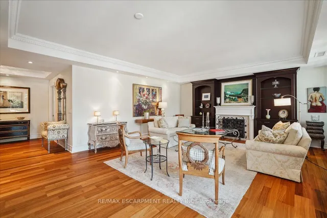 Additional property image - 68 Yorkville Ave Unit 304