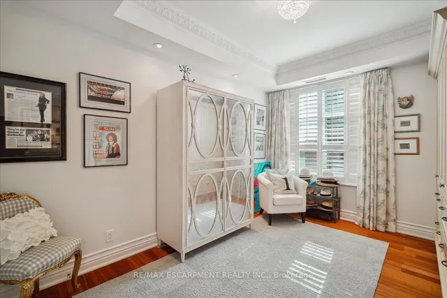 Additional property image - 68 Yorkville Ave Unit 304