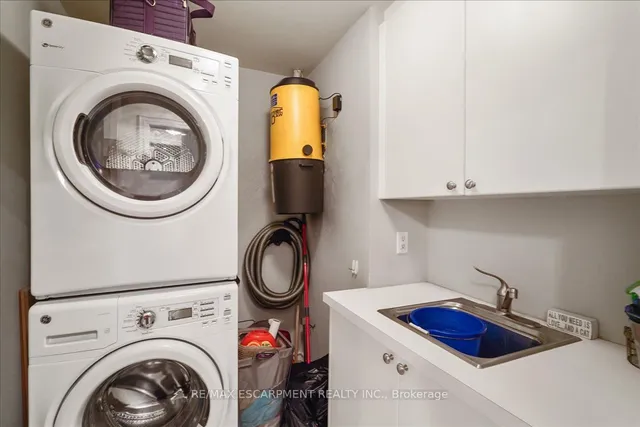 Additional property image - 68 Yorkville Ave Unit 304