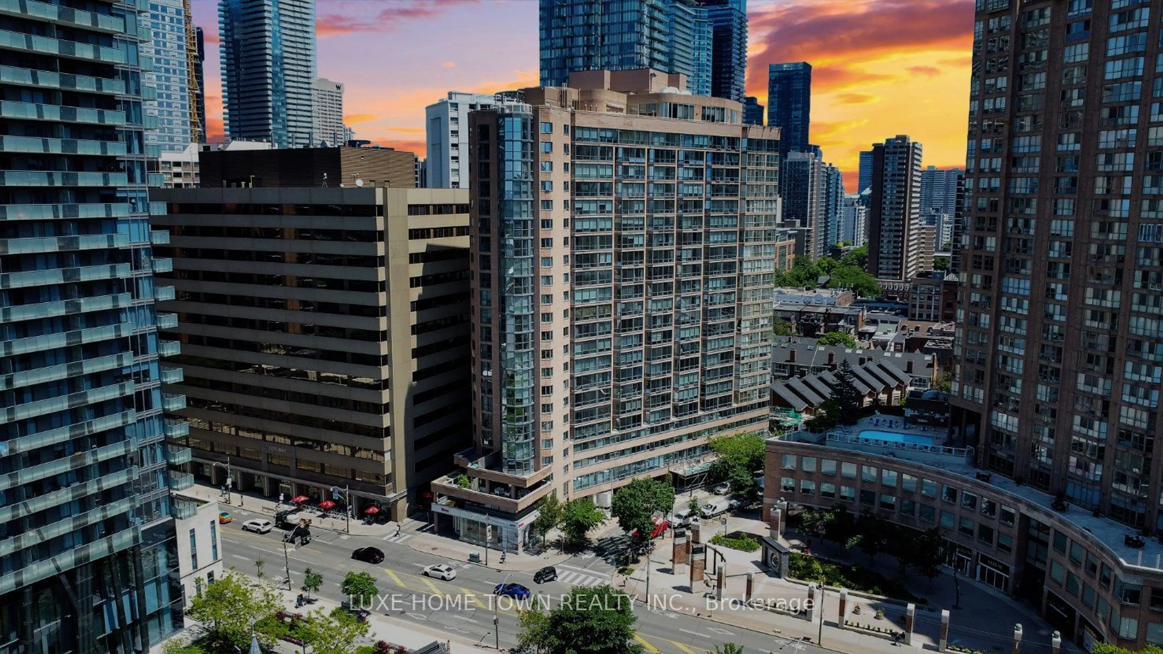 A pic from exterior of the house or condo, the view of city buildings for 1055 Bay St #308, Toronto Ontario M5S 3A3