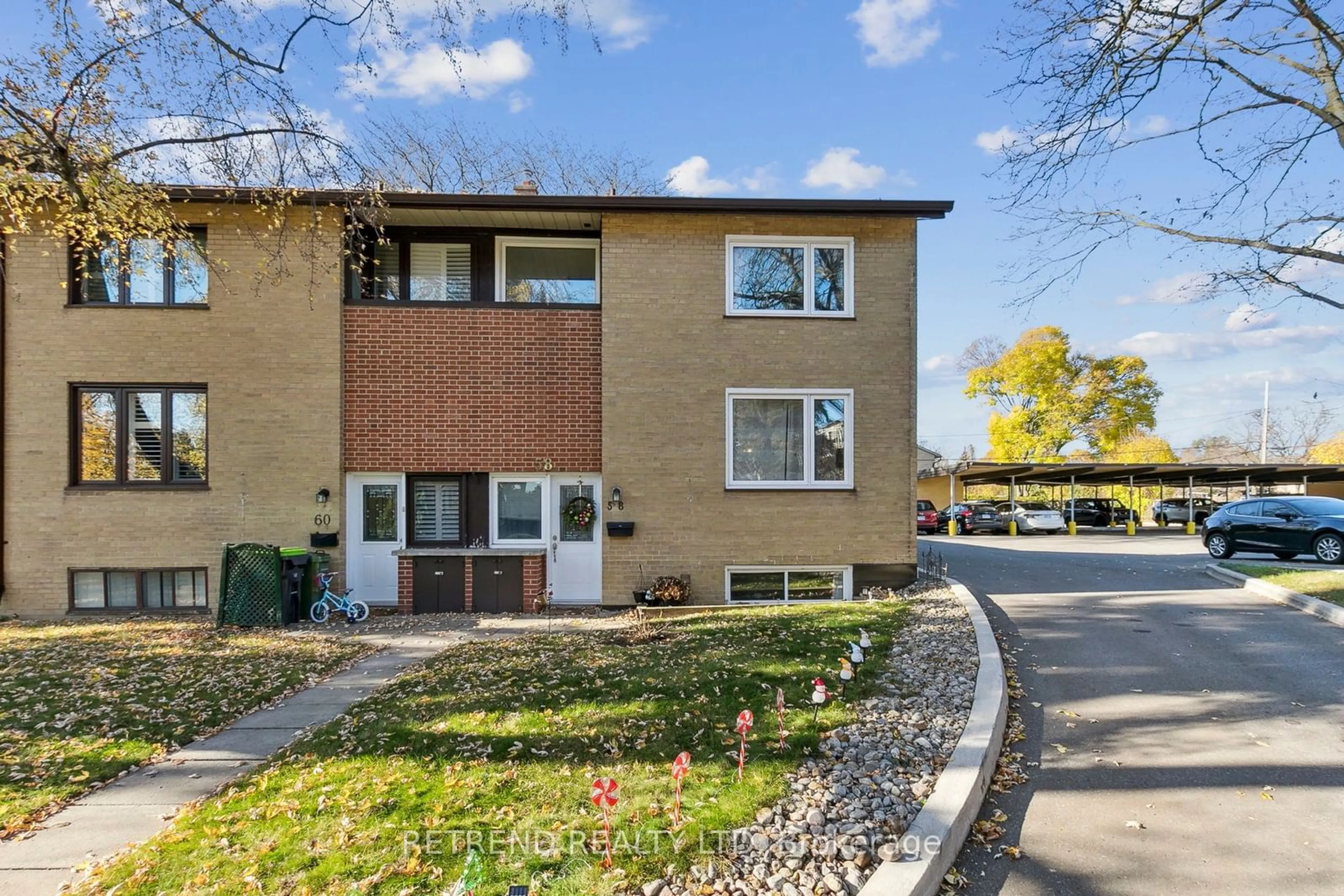 A pic from exterior of the house or condo, the front or back of building for 58 Broadpath Rd, Toronto Ontario M3C 2B5