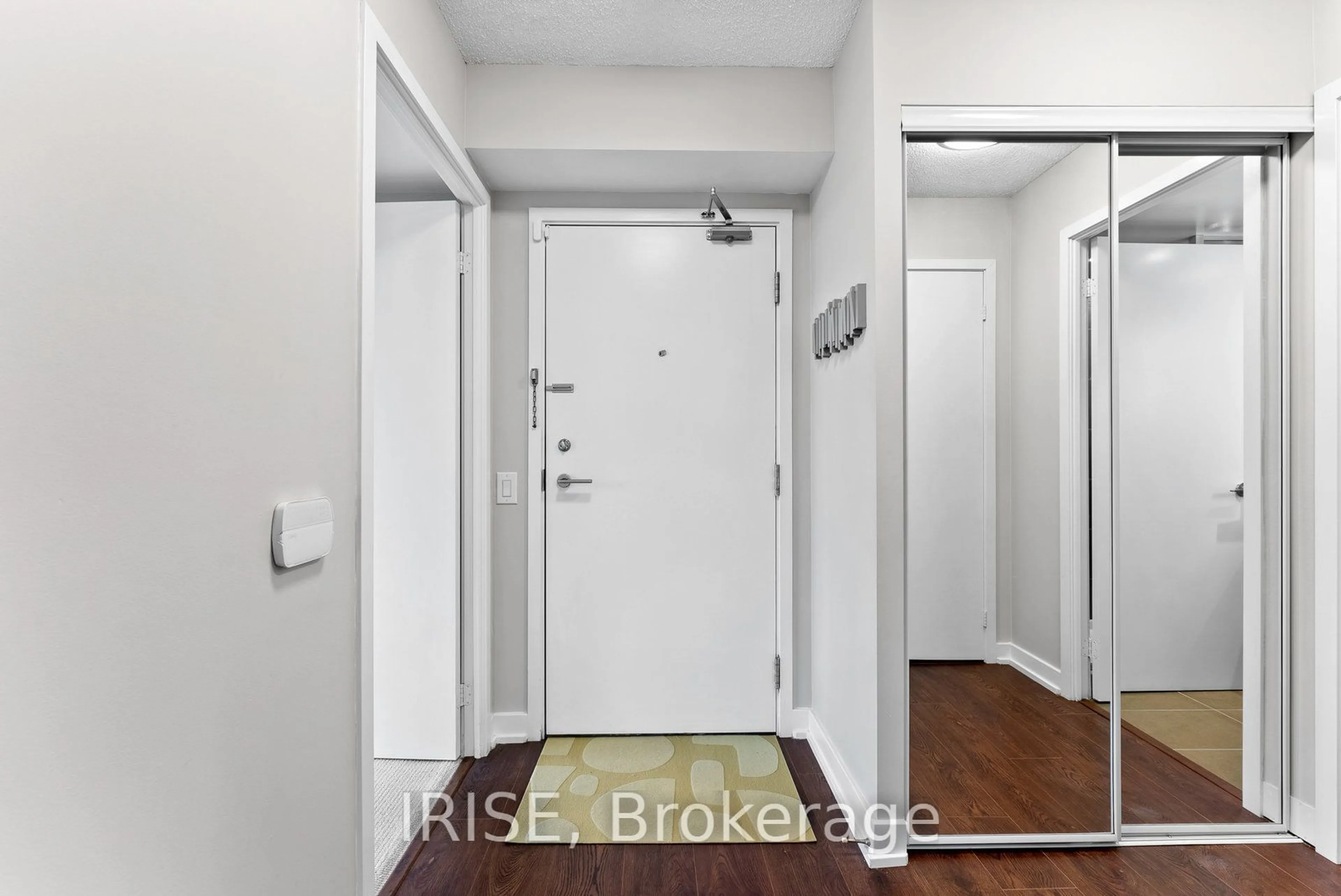 Indoor entryway, not visible floor for 72 ESTHER SHINER Blvd #1706, Toronto Ontario M2K 0C4