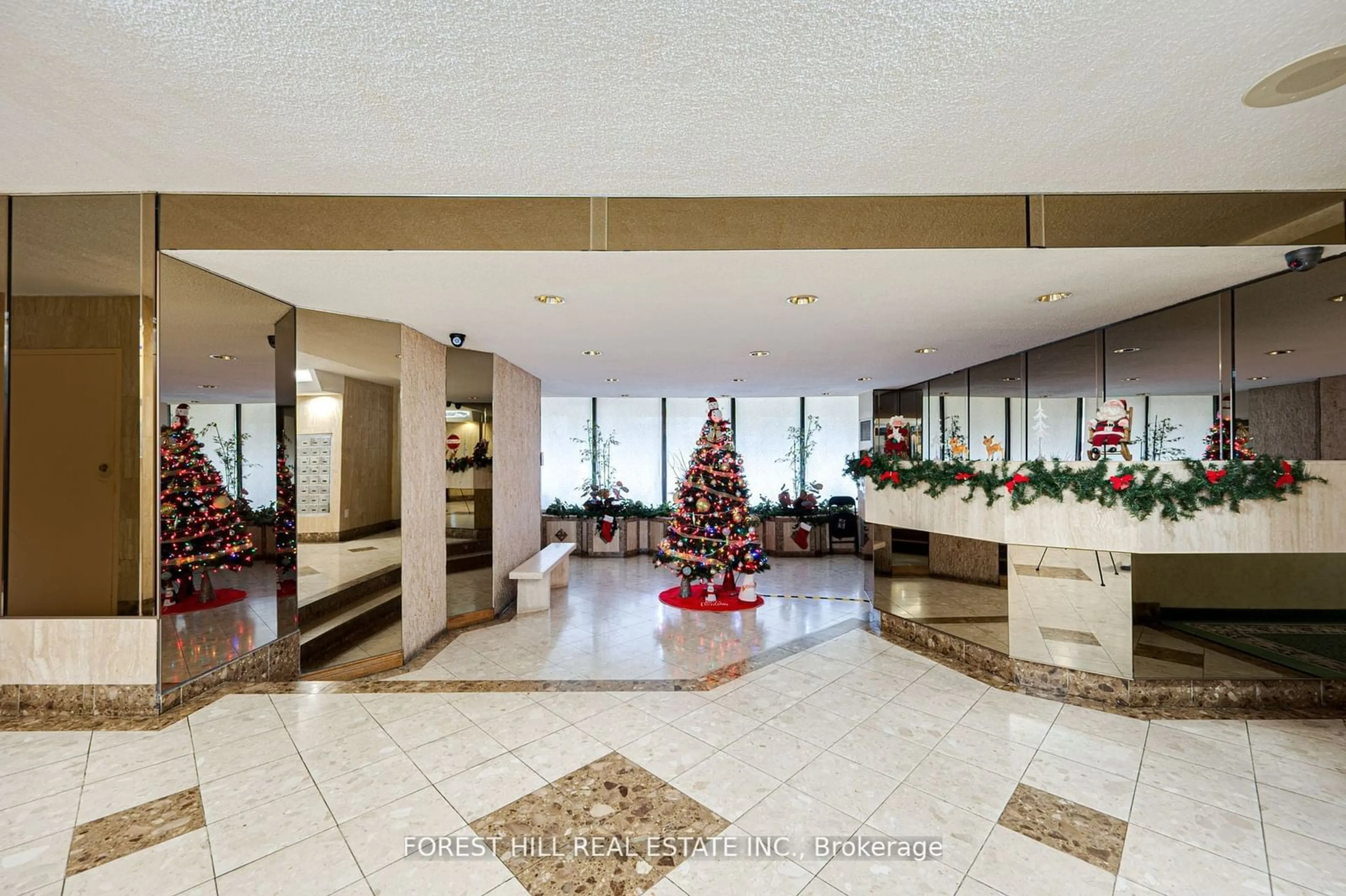 Indoor lobby, ceramic floors for 205 Hilda Ave #812, Toronto Ontario M2M 4B1