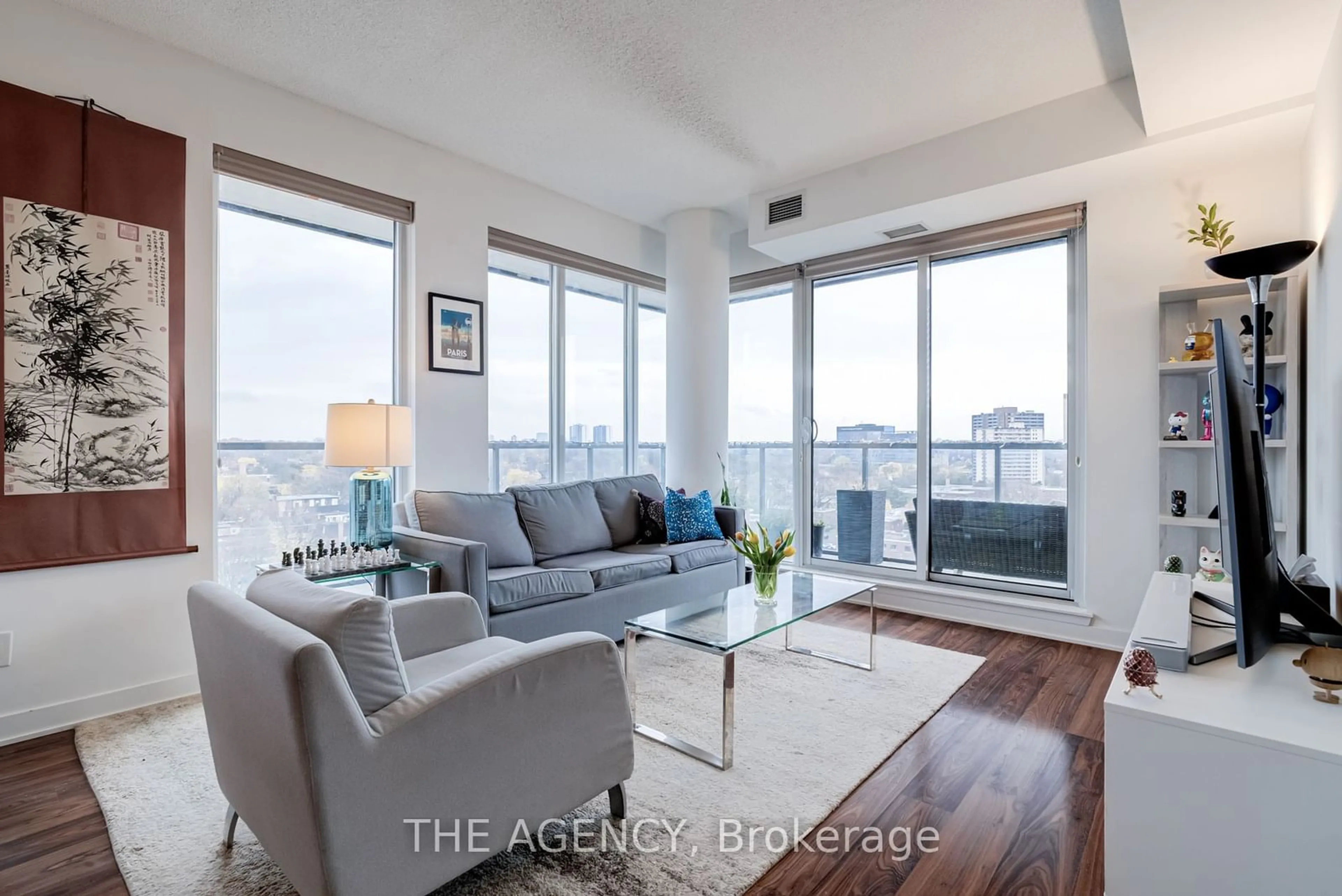 Living room, wood floors for 260 Sackville St #1105, Toronto Ontario M5A 0B3