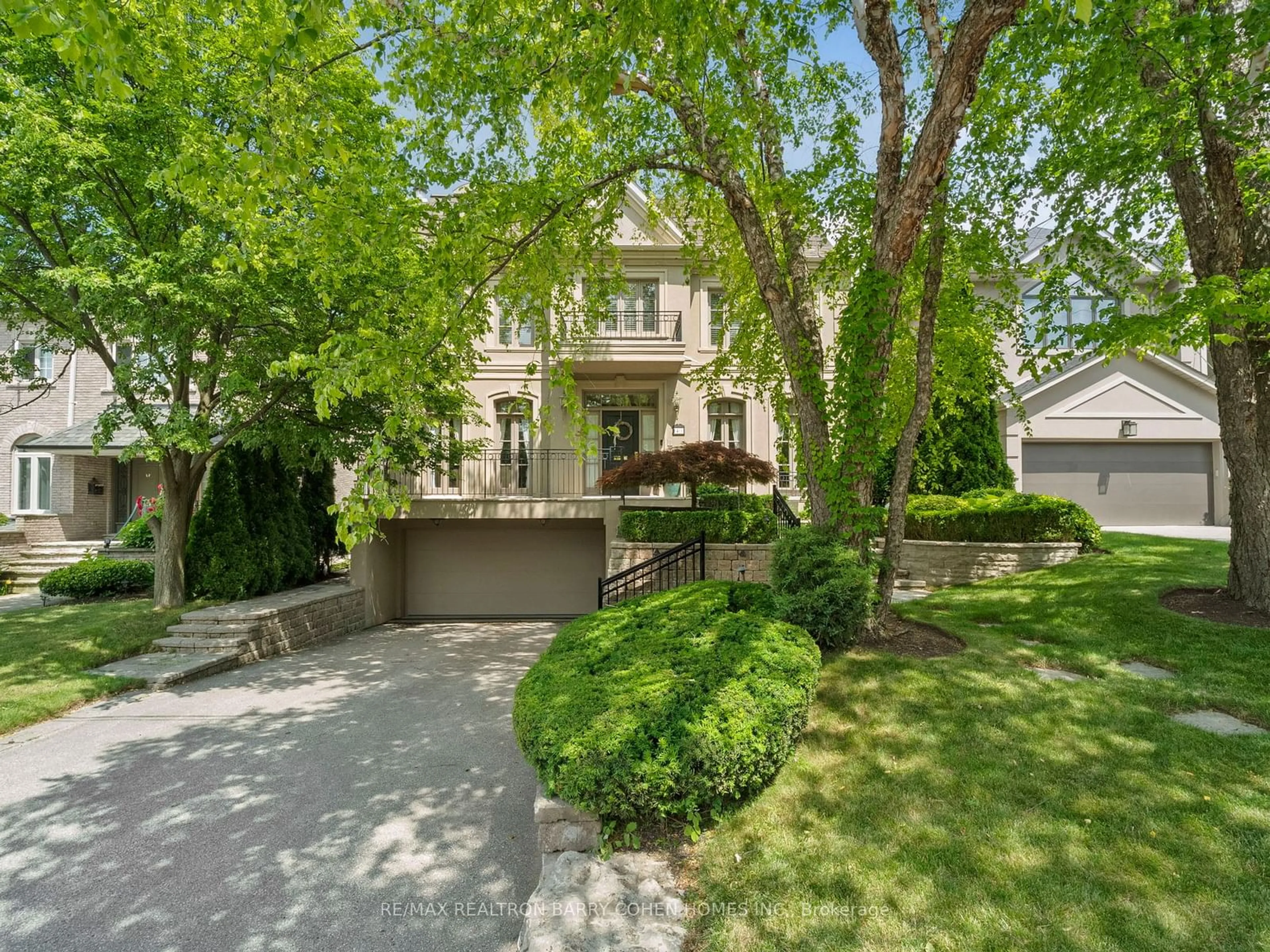 Frontside or backside of a home, the street view for 40 Munro Blvd, Toronto Ontario M2P 1B9