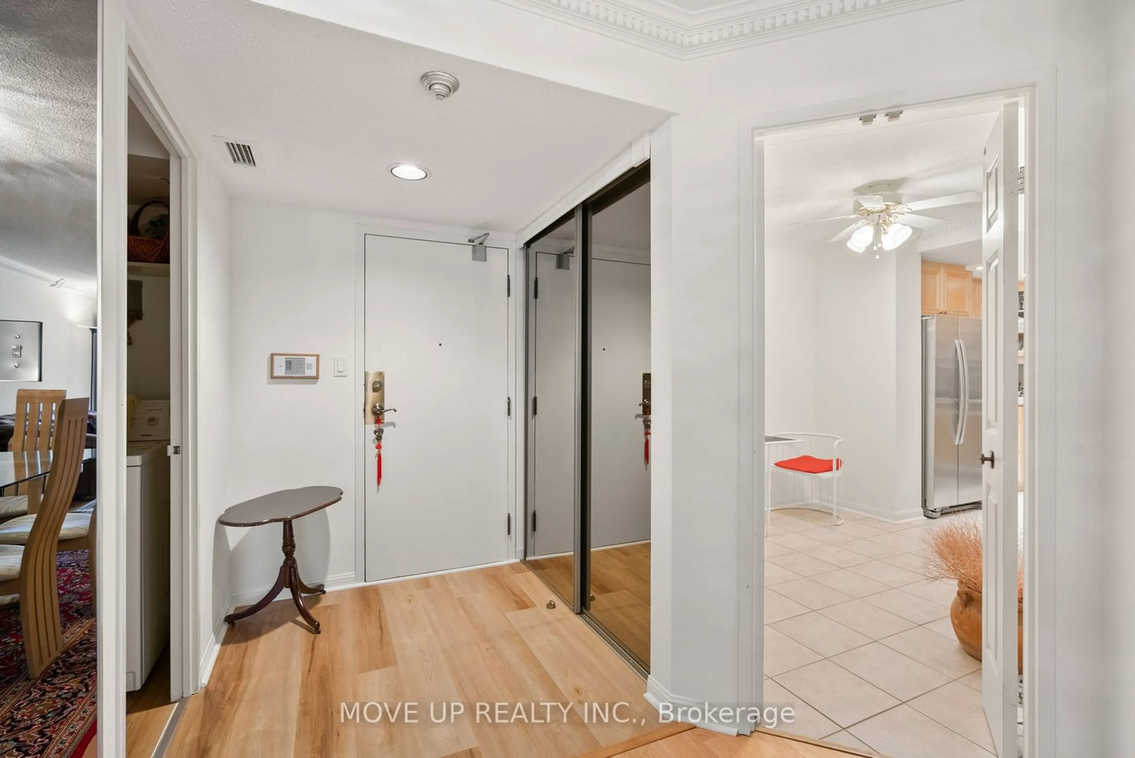 Indoor entryway, wood floors for 5444 Yonge St #211, Toronto Ontario M2N 6J4