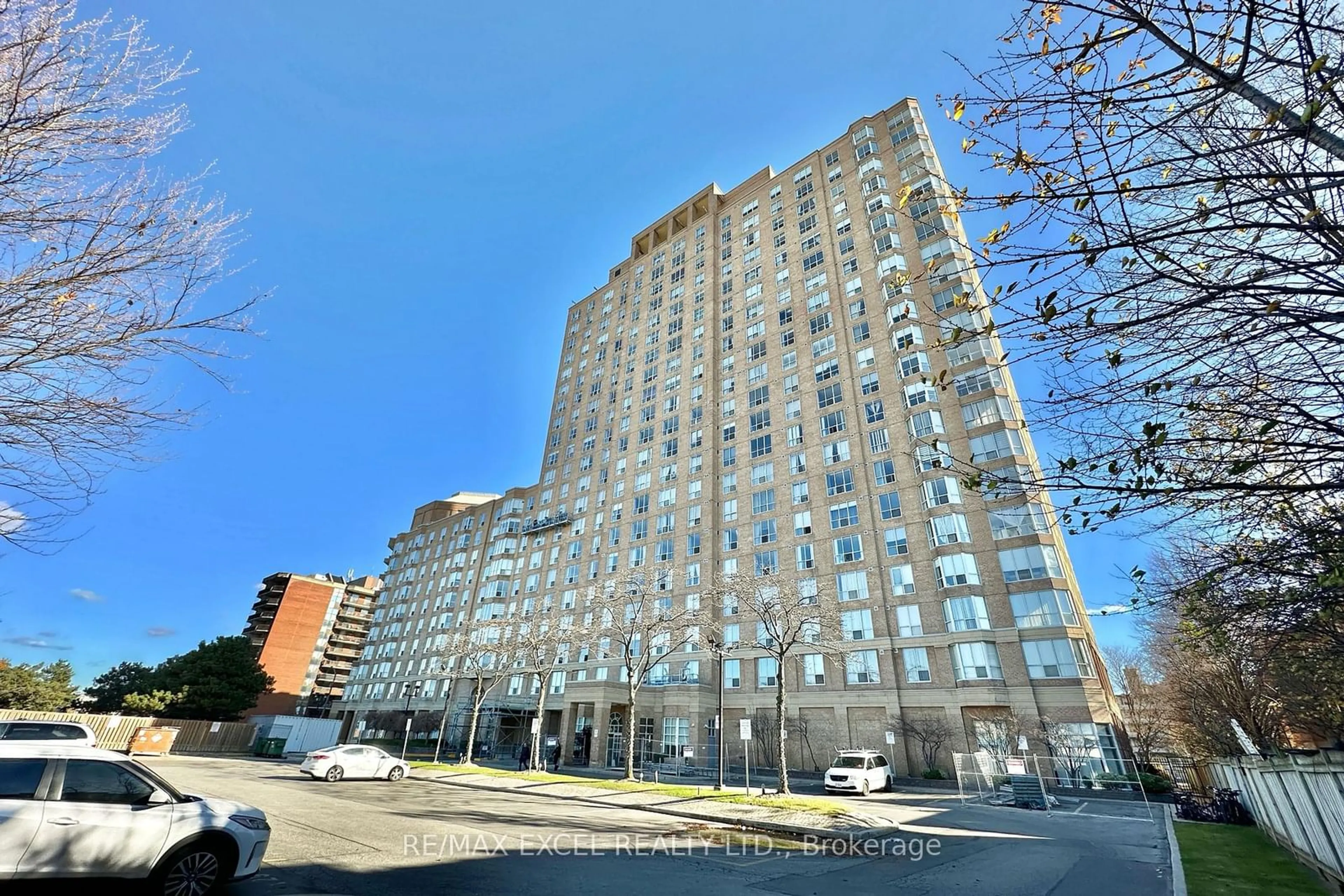 A pic from exterior of the house or condo, the front or back of building for 21 Overlea Blvd #708, Toronto Ontario M4H 1P2