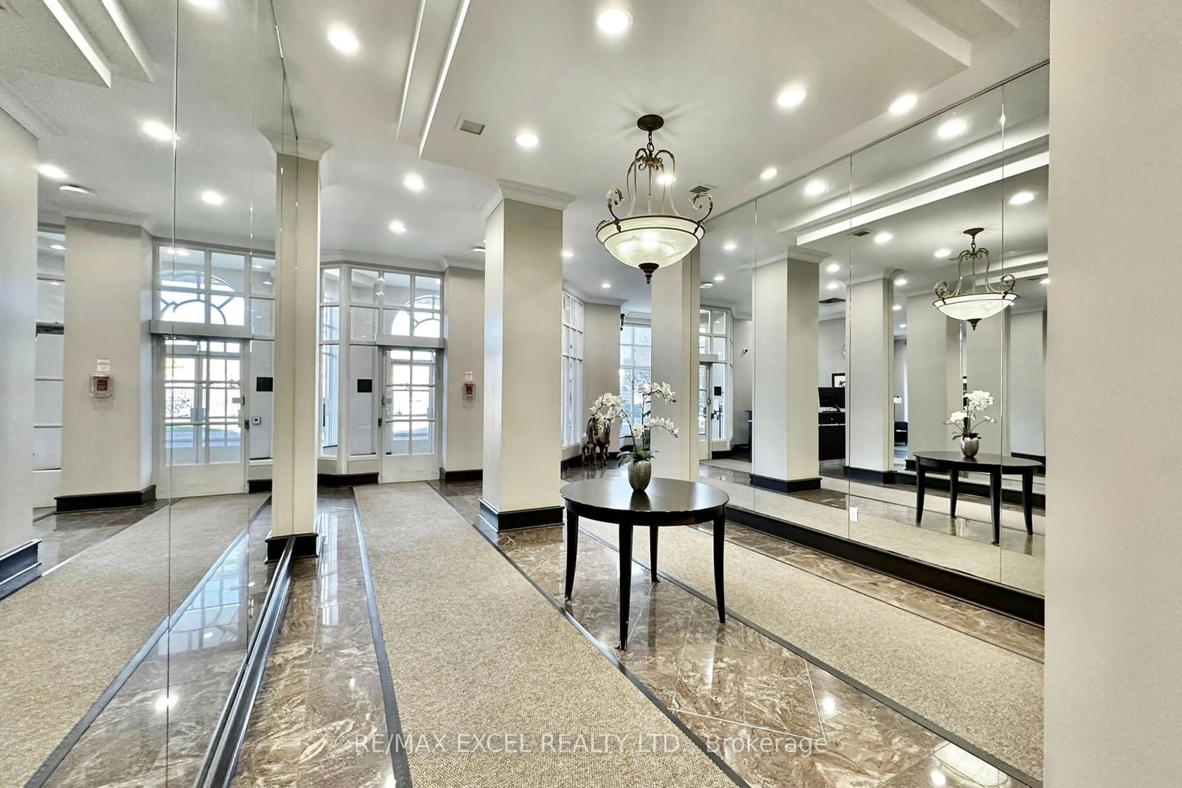 Indoor lobby, unknown floor for 21 Overlea Blvd #708, Toronto Ontario M4H 1P2