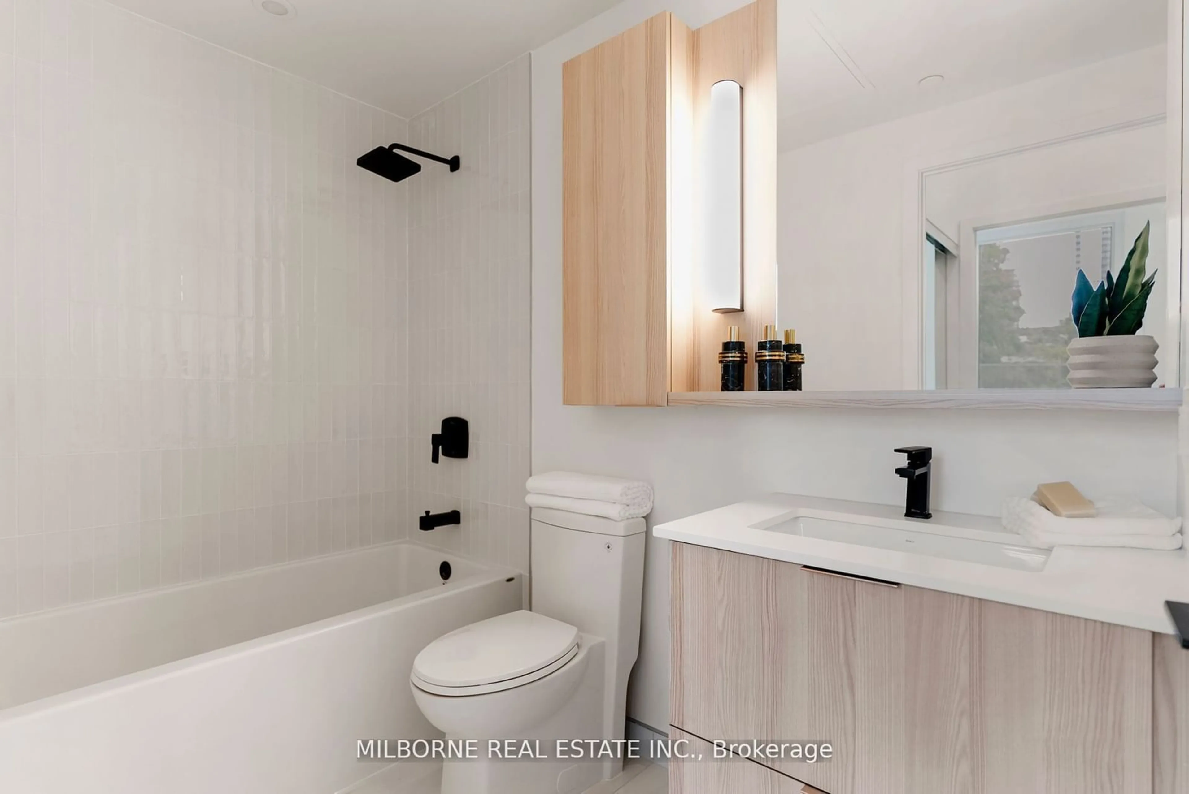 Standard bathroom, wood floors for 5 Defries St #TH07, Toronto Ontario M5A 0W7