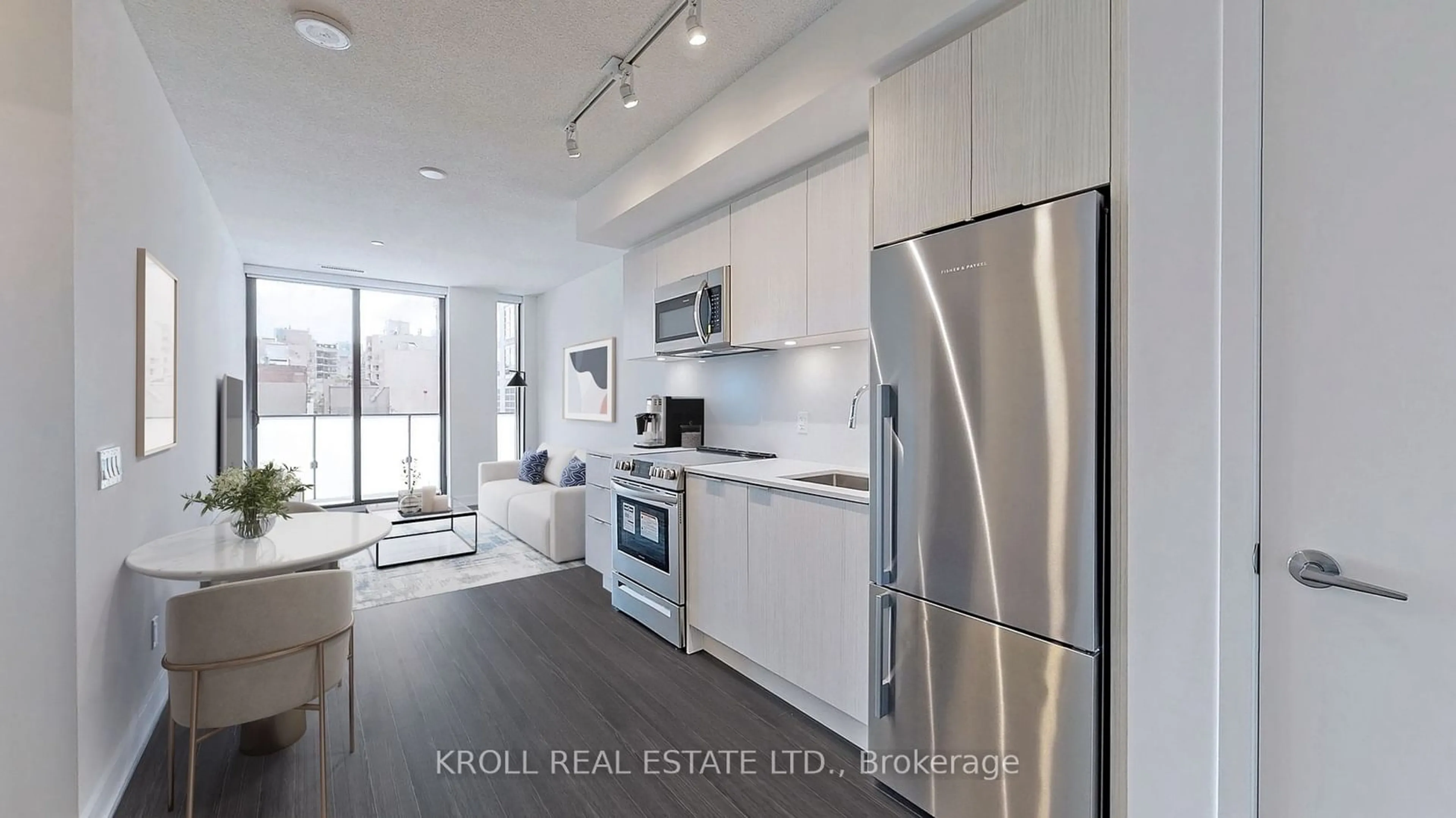 Open concept kitchen for 25 Richmond St #201, Toronto Ontario M5C 0A6