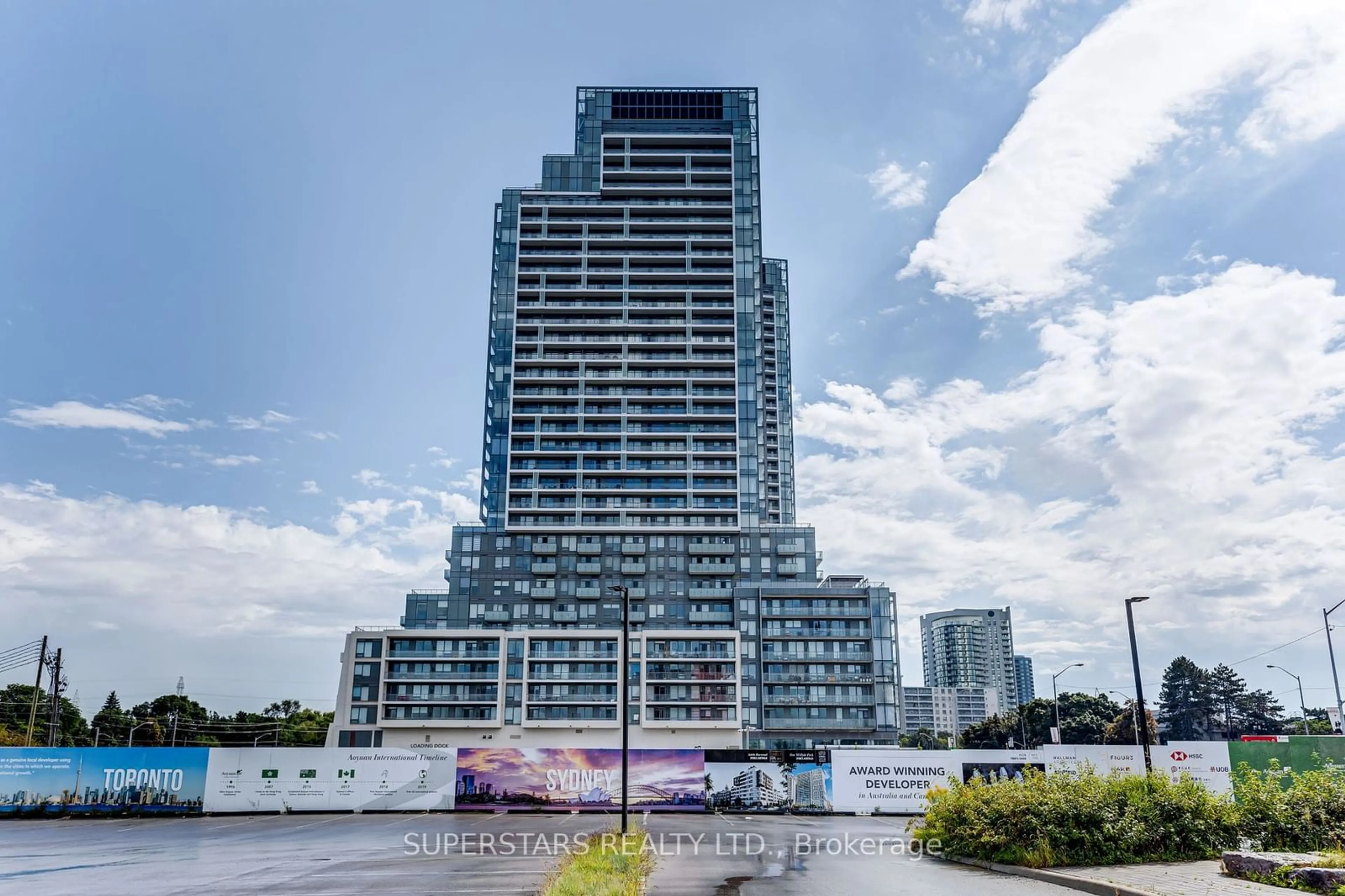 A pic from exterior of the house or condo, the view of city buildings for 8 Olympic Gdn Dr #S305, Toronto Ontario M2M 0B9