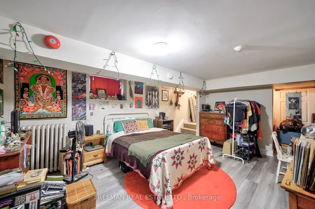 Additional property image - 557 Markham St