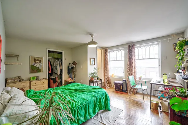 Additional property image - 557 Markham St
