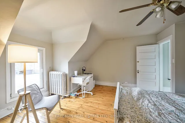 Additional property image - 557 Markham St