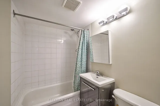 Additional property image - 557 Markham St