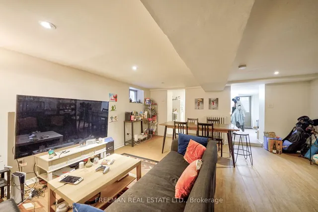 Additional property image - 557 Markham St