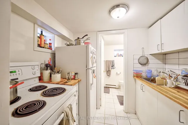 Additional property image - 557 Markham St
