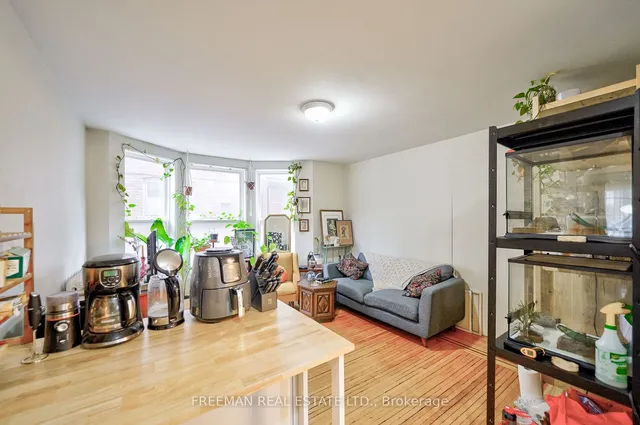 Additional property image - 557 Markham St