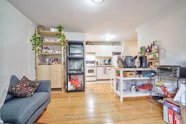 Additional property image - 557 Markham St