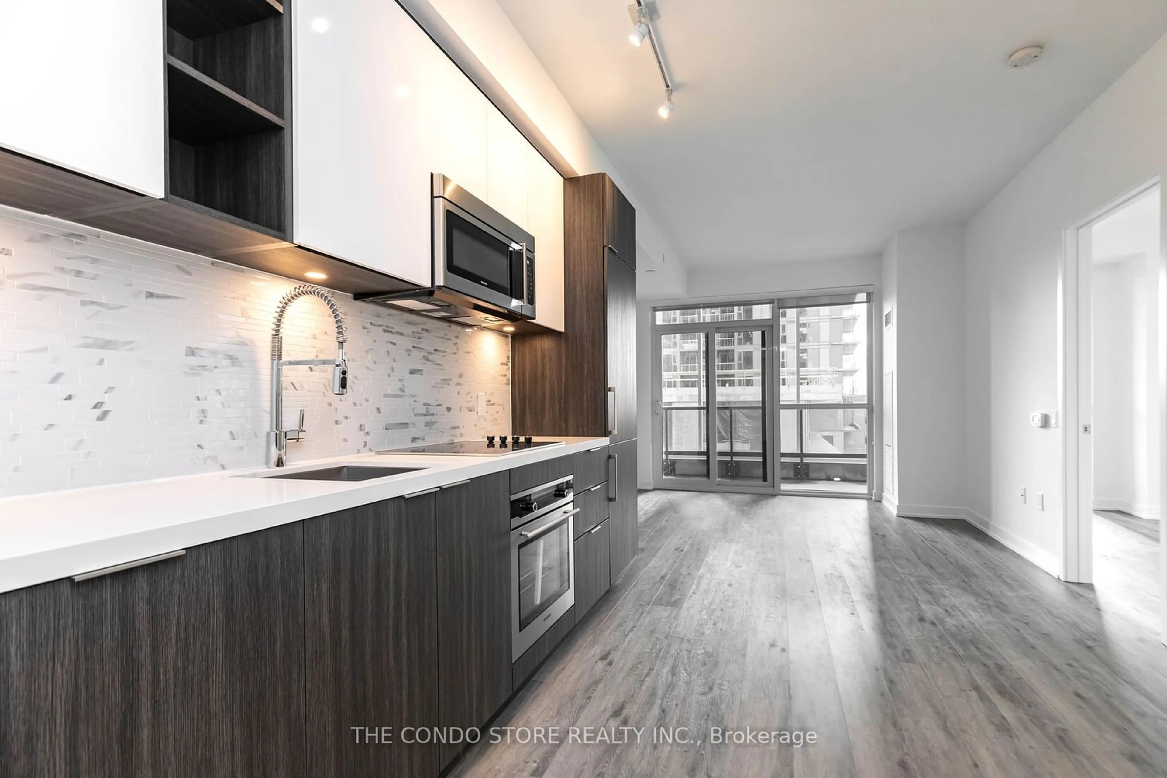 Open concept kitchen for 50 Ordnance St #602, Toronto Ontario M6K 1A2