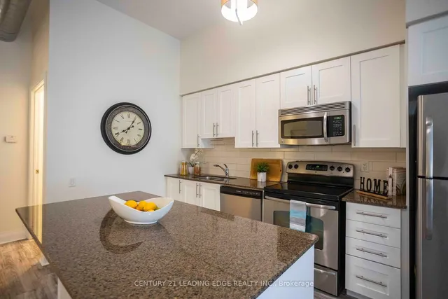 Additional property image - 2191 Yonge St Unit Loft #5