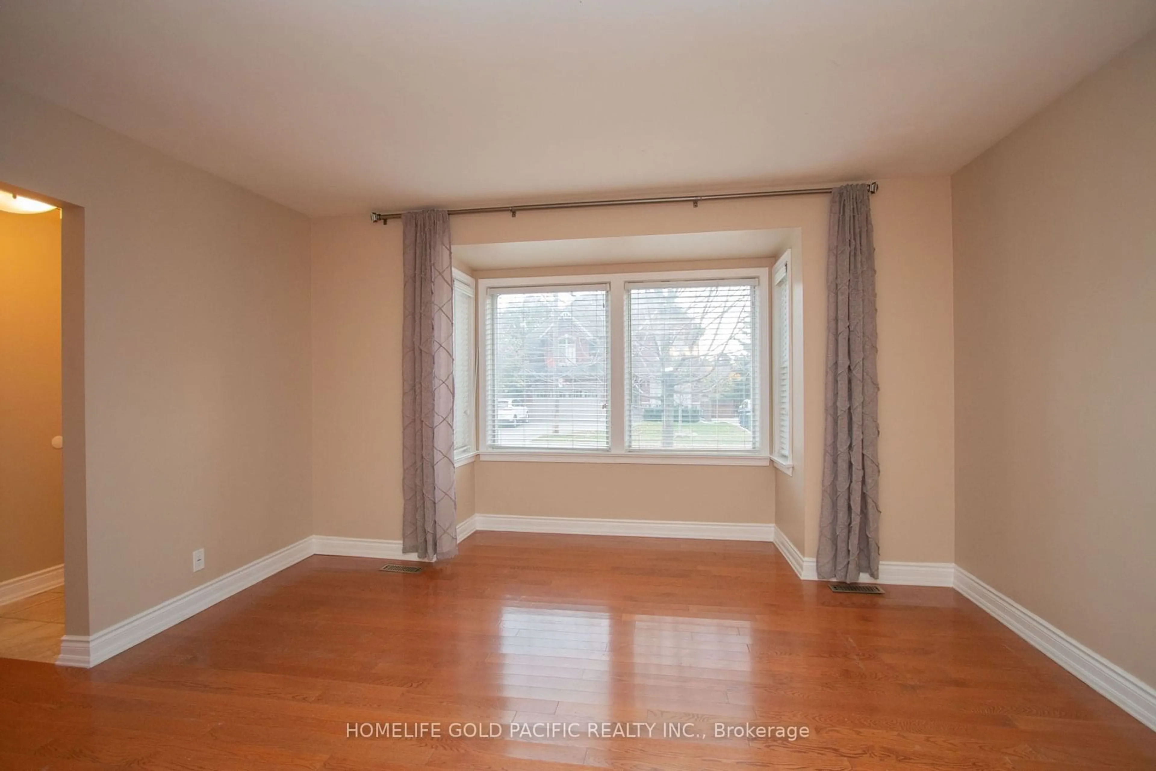 A pic of a room, wood floors for 112 Anndale Dr, Toronto Ontario M2N 2X4