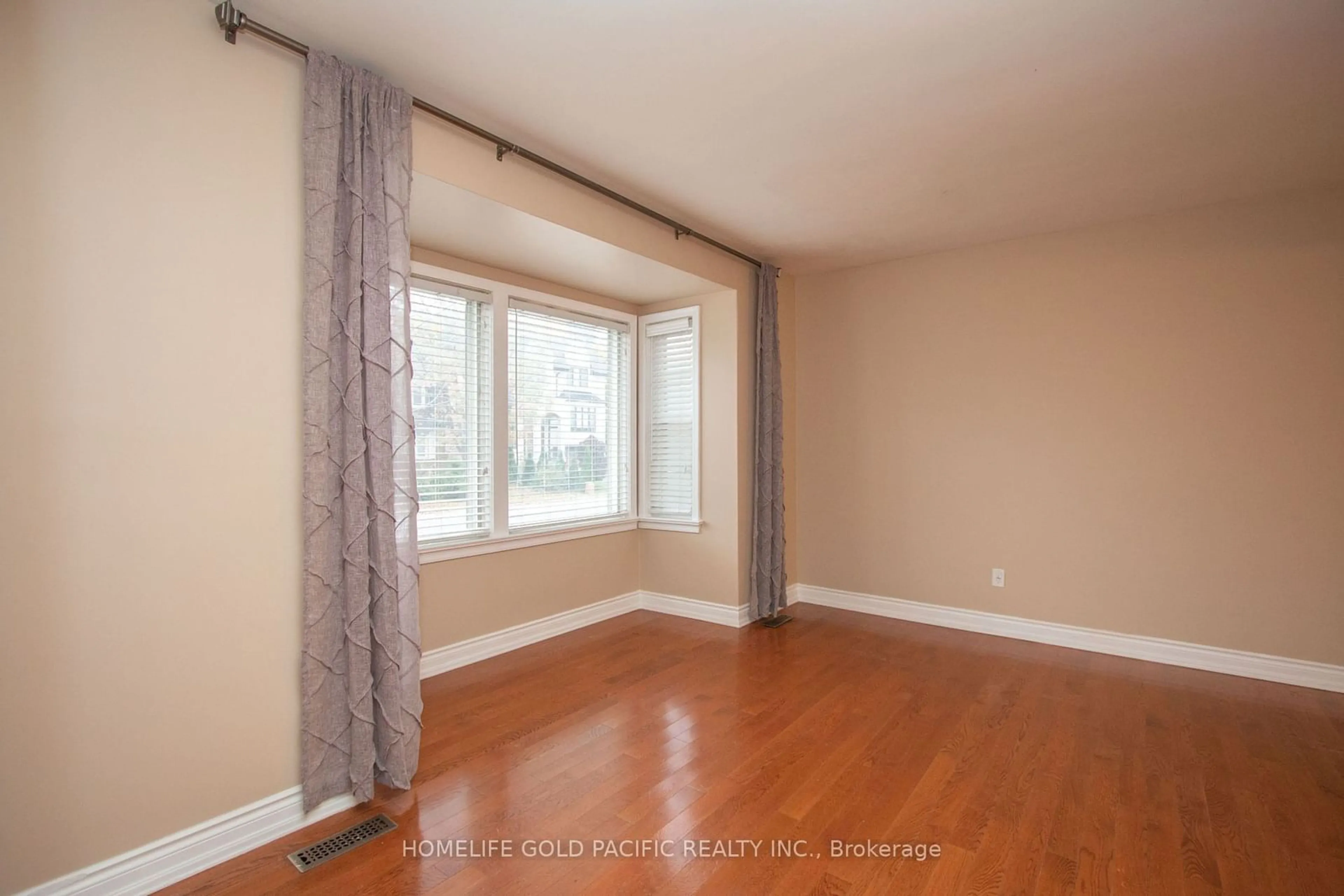 A pic of a room, wood floors for 112 Anndale Dr, Toronto Ontario M2N 2X4