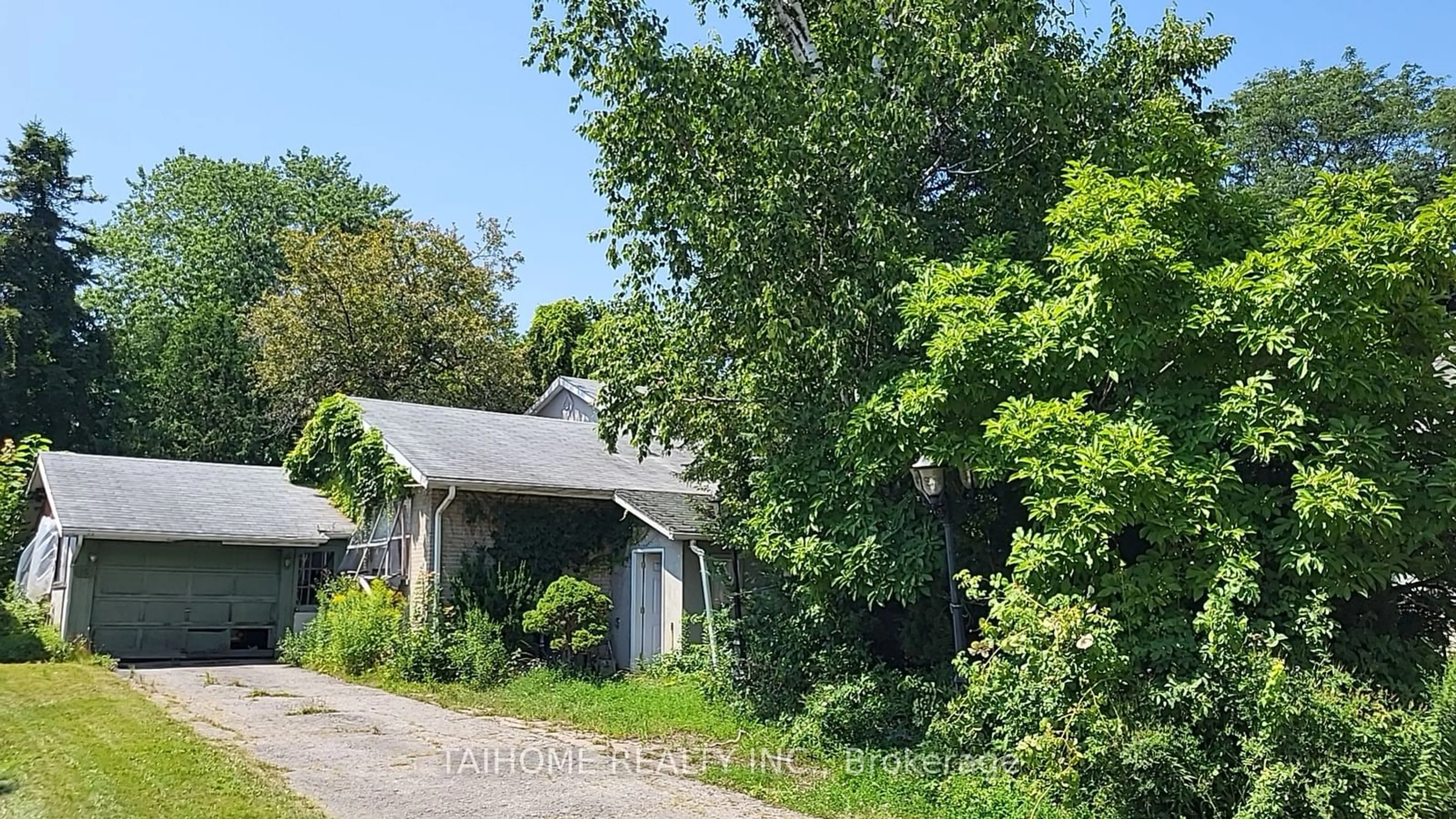 Frontside or backside of a home, cottage for 15 Merredin Pl, Toronto Ontario M3B 1S7