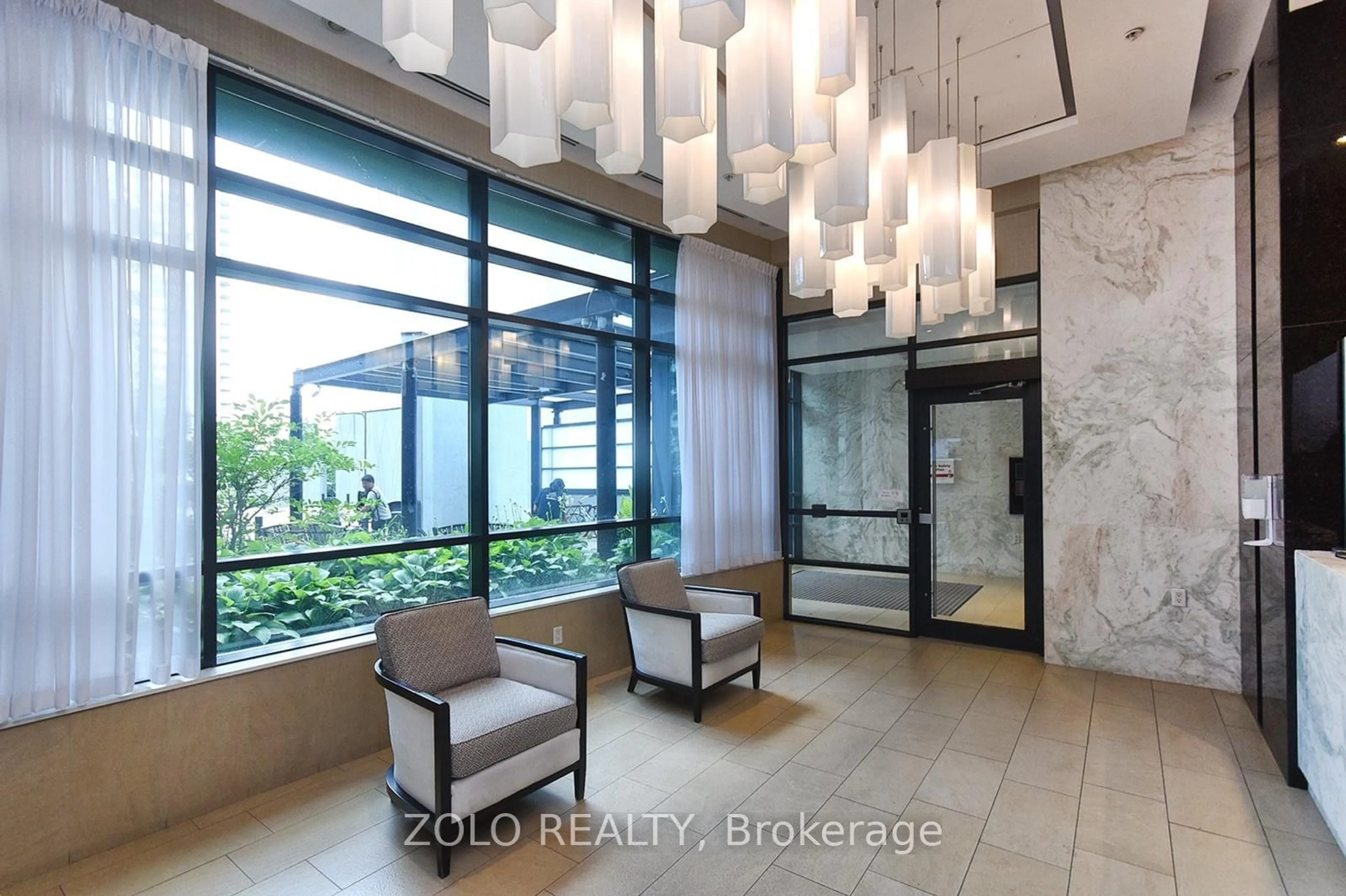 Indoor lobby, wood floors for 5740 Yonge St #1009, Toronto Ontario M2M 0B1