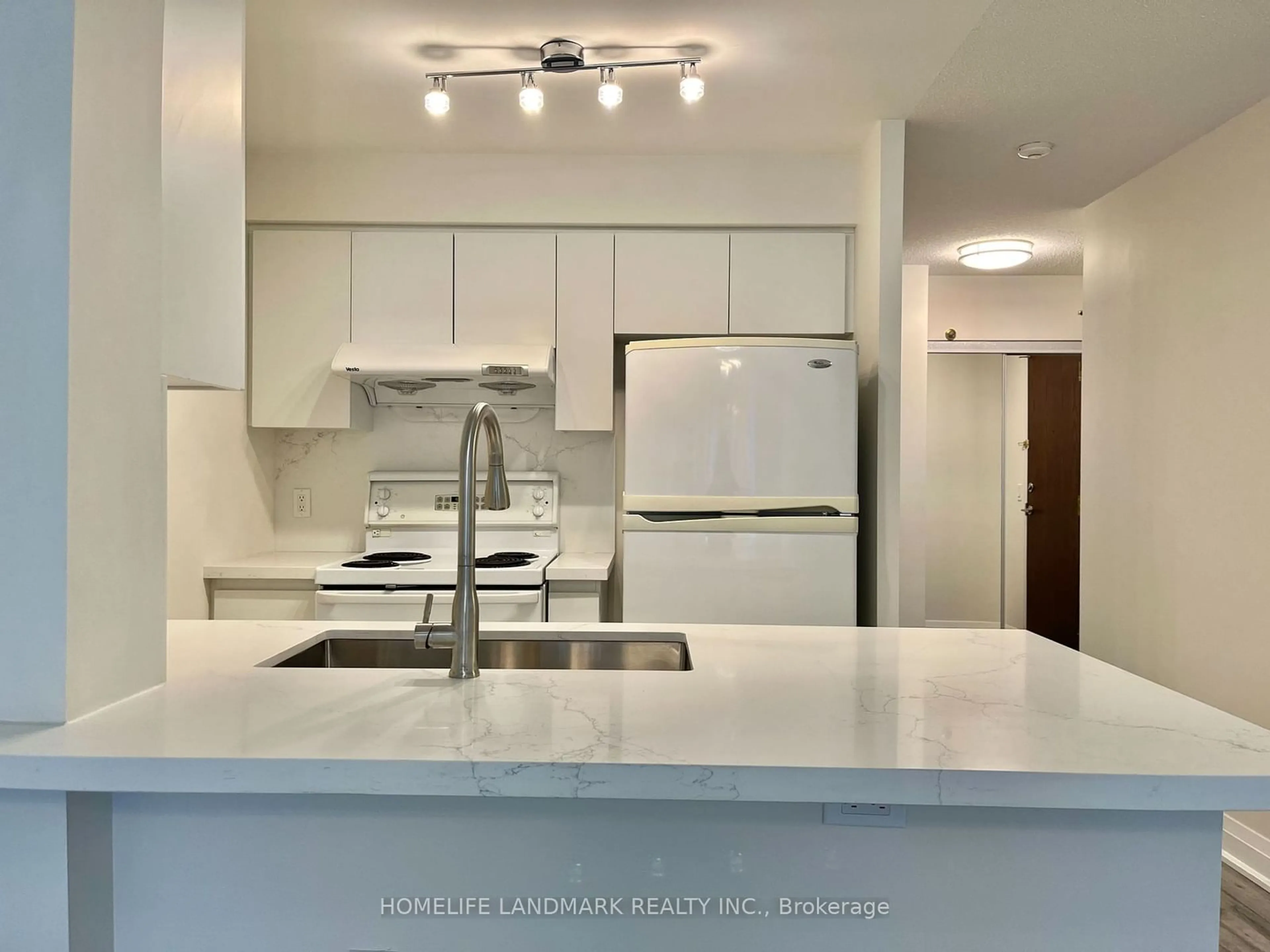 Standard kitchen for 28 Olive Ave #317, Toronto Ontario M2N 7E6