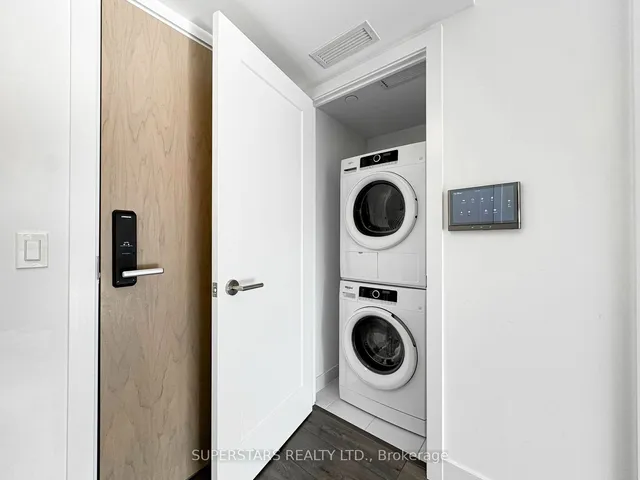 Additional property image - 585 Bloor St Unit 1320