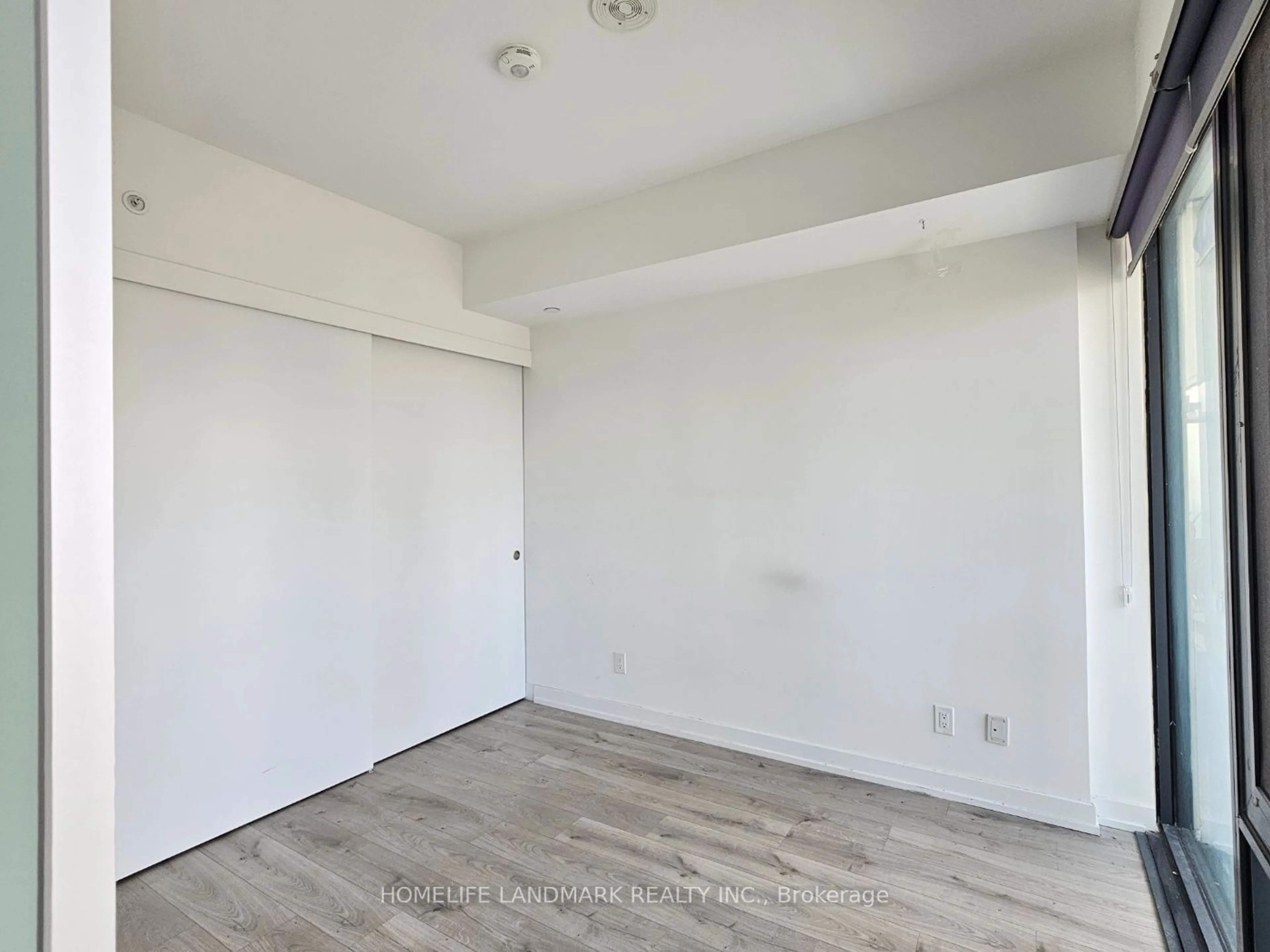 A pic of a room, not visible floor for 161 Roehampton Ave #1502, Toronto Ontario M4P 1P9