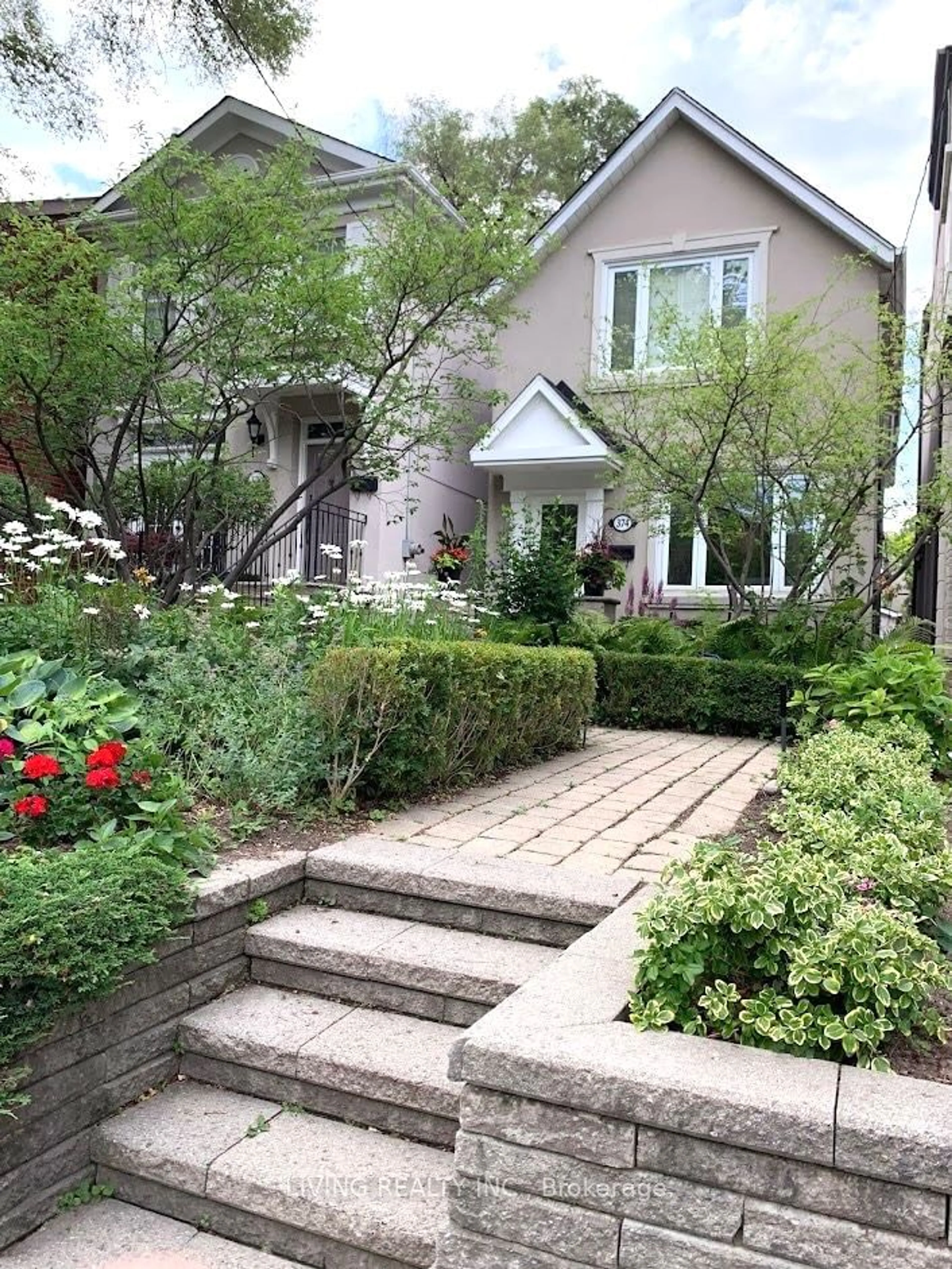 Frontside or backside of a home, cottage for 374 Woburn Ave, Toronto Ontario M5M 1L2