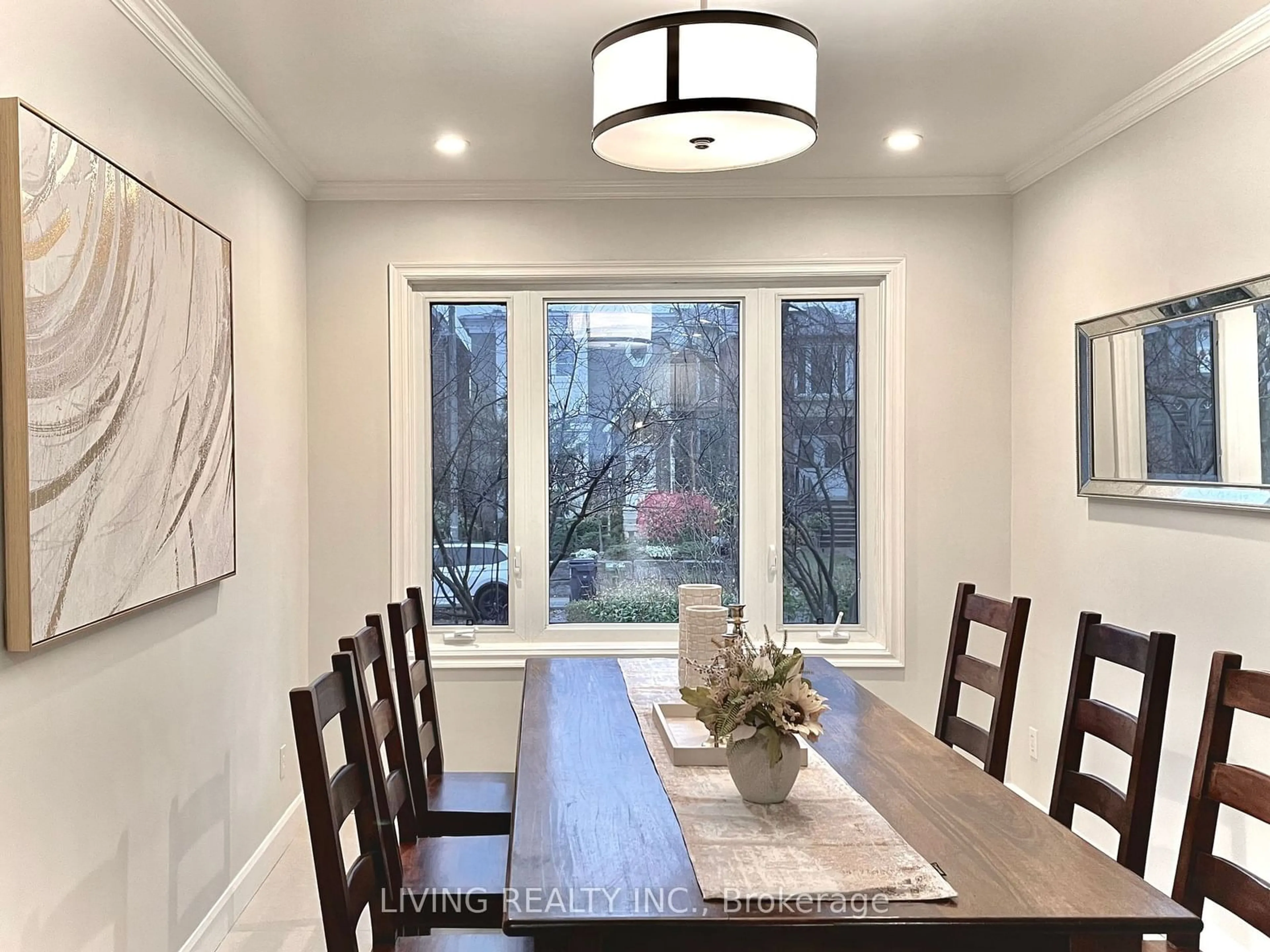 Dining room, wood floors for 374 Woburn Ave, Toronto Ontario M5M 1L2