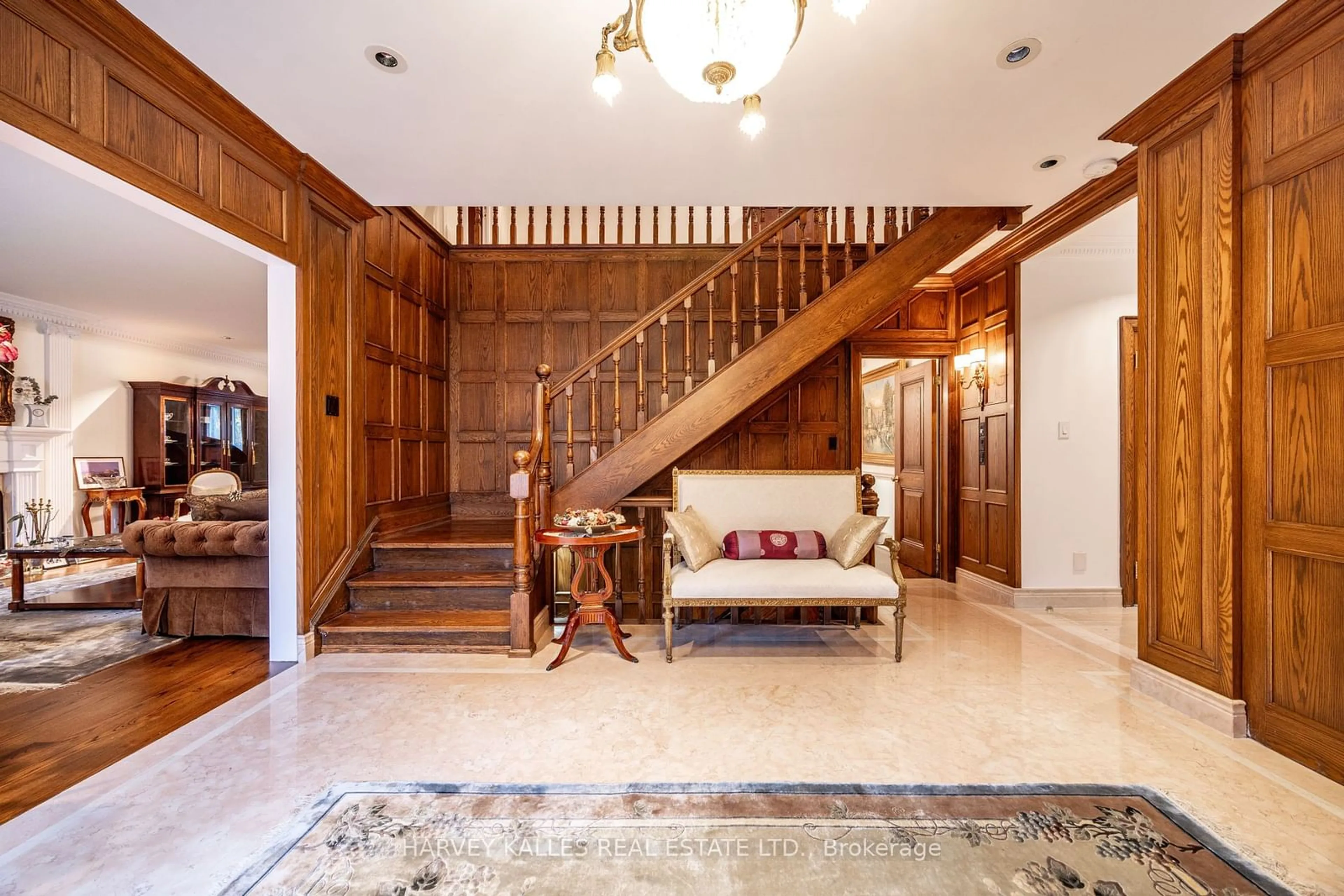 Indoor foyer, wood floors for 6 Versailles Crt, Toronto Ontario M3B 2A9