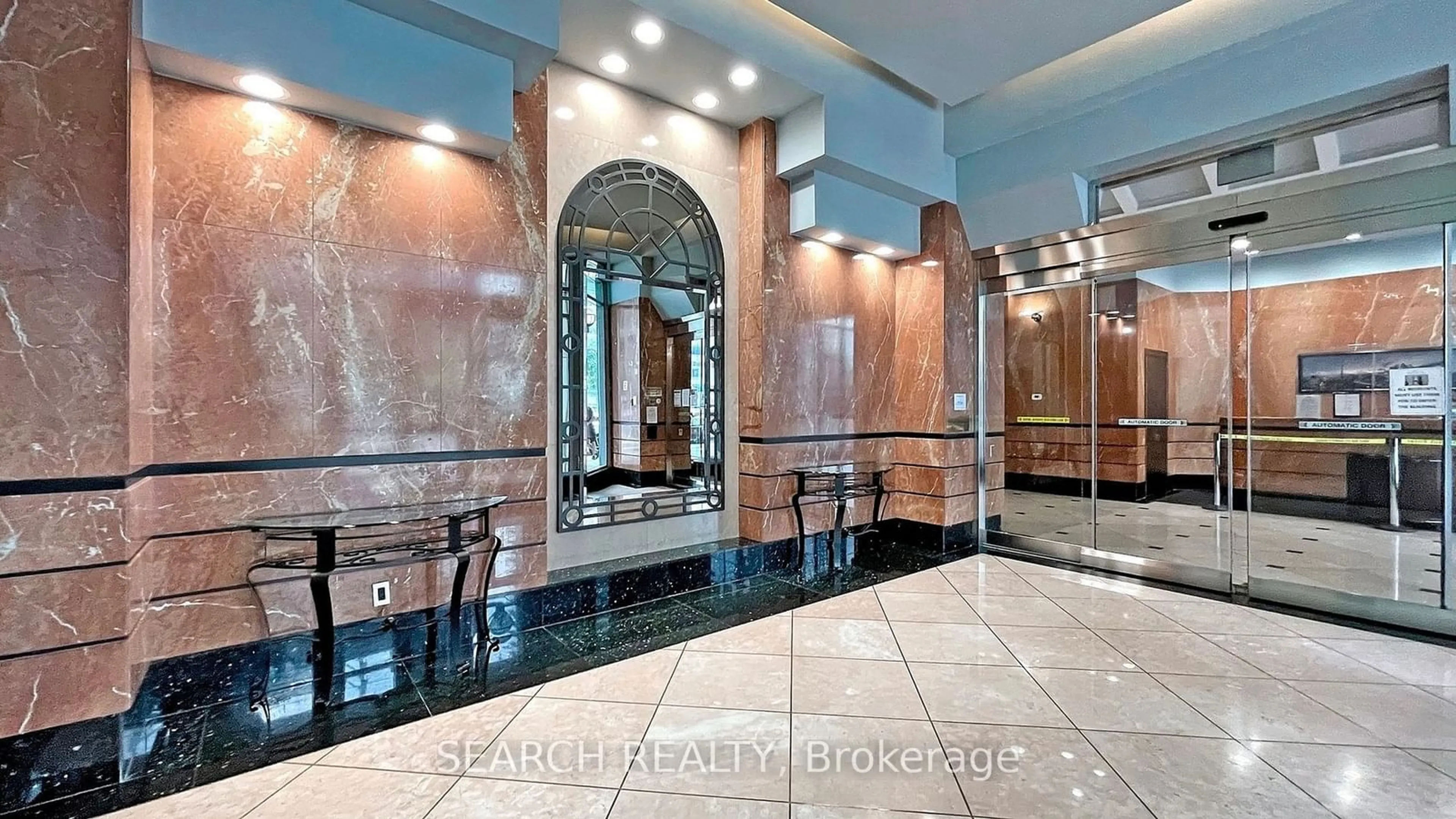 Indoor foyer, ceramic floors for 10 Yonge St #413, Toronto Ontario M5J 1R4