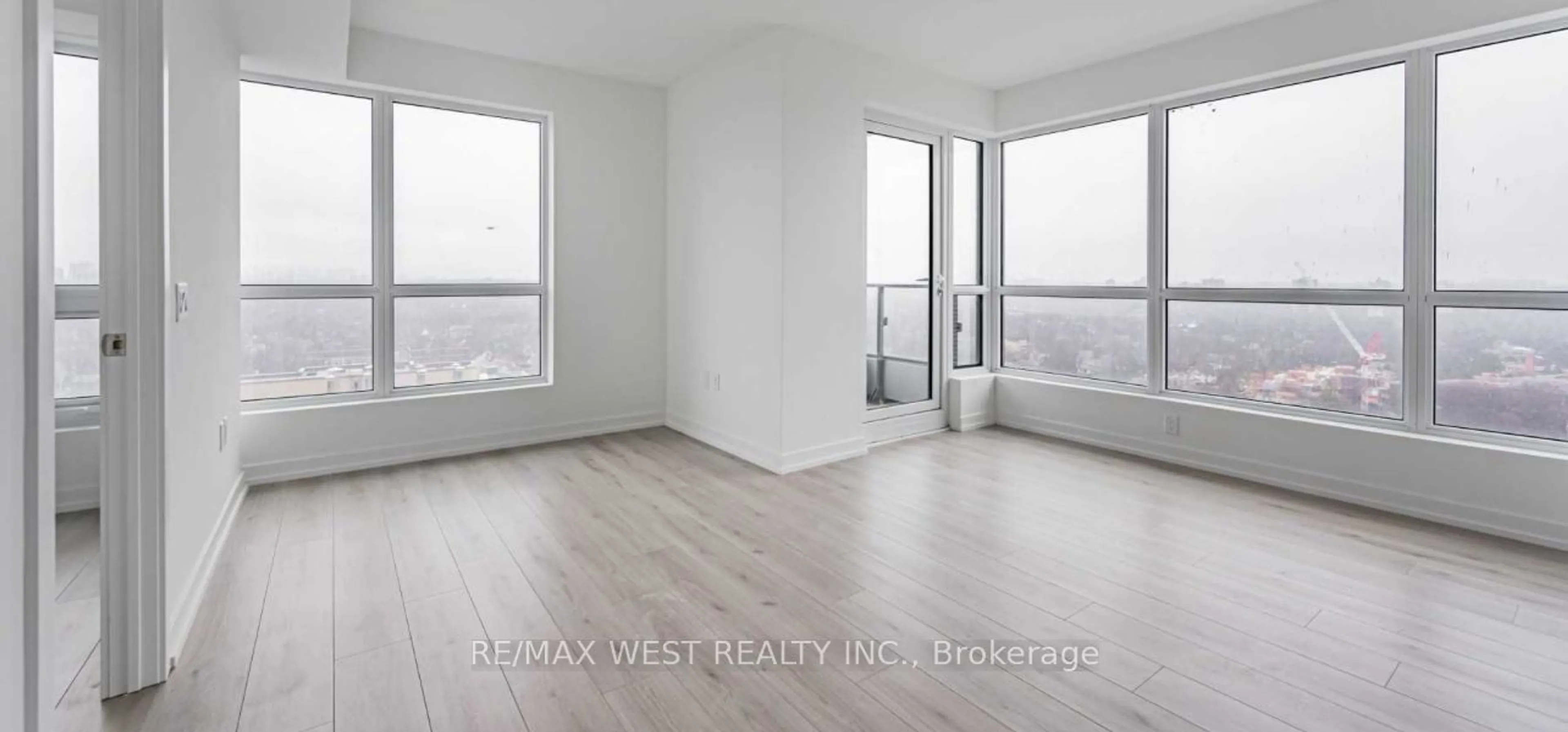 A pic of a room, wood floors for 395 Bloor St #5507, Toronto Ontario M4W 1H7