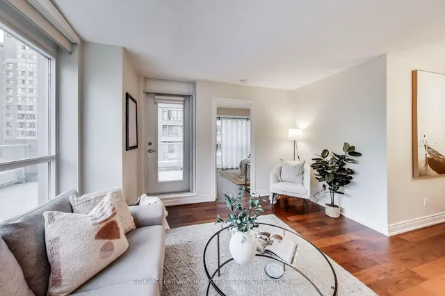 Additional property image - 761 Bay St Unit 304