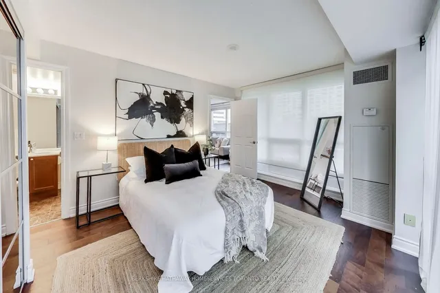 Additional property image - 761 Bay St Unit 304