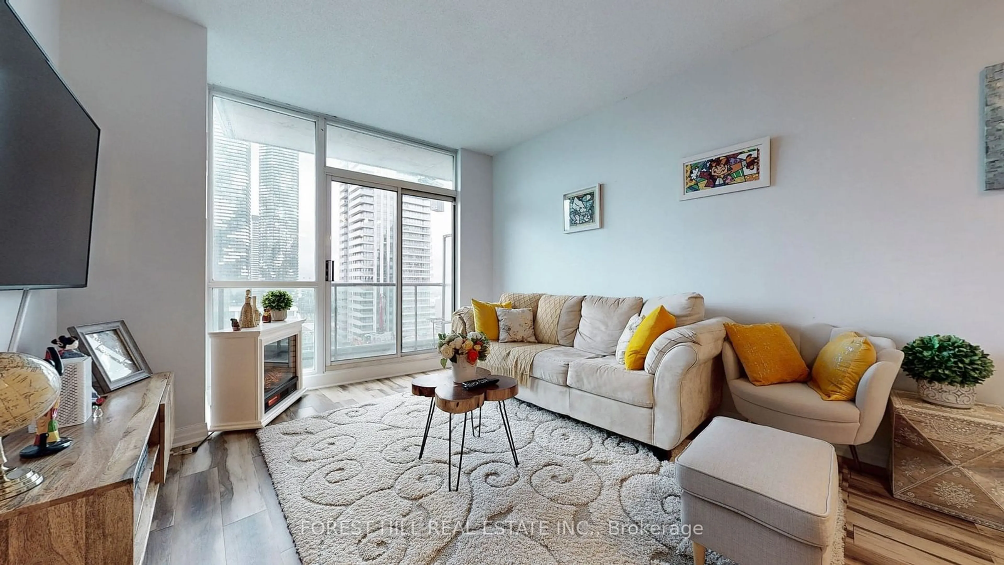 Living room, carpet floors for 16 Yonge St #2207, Toronto Ontario M5E 2A1