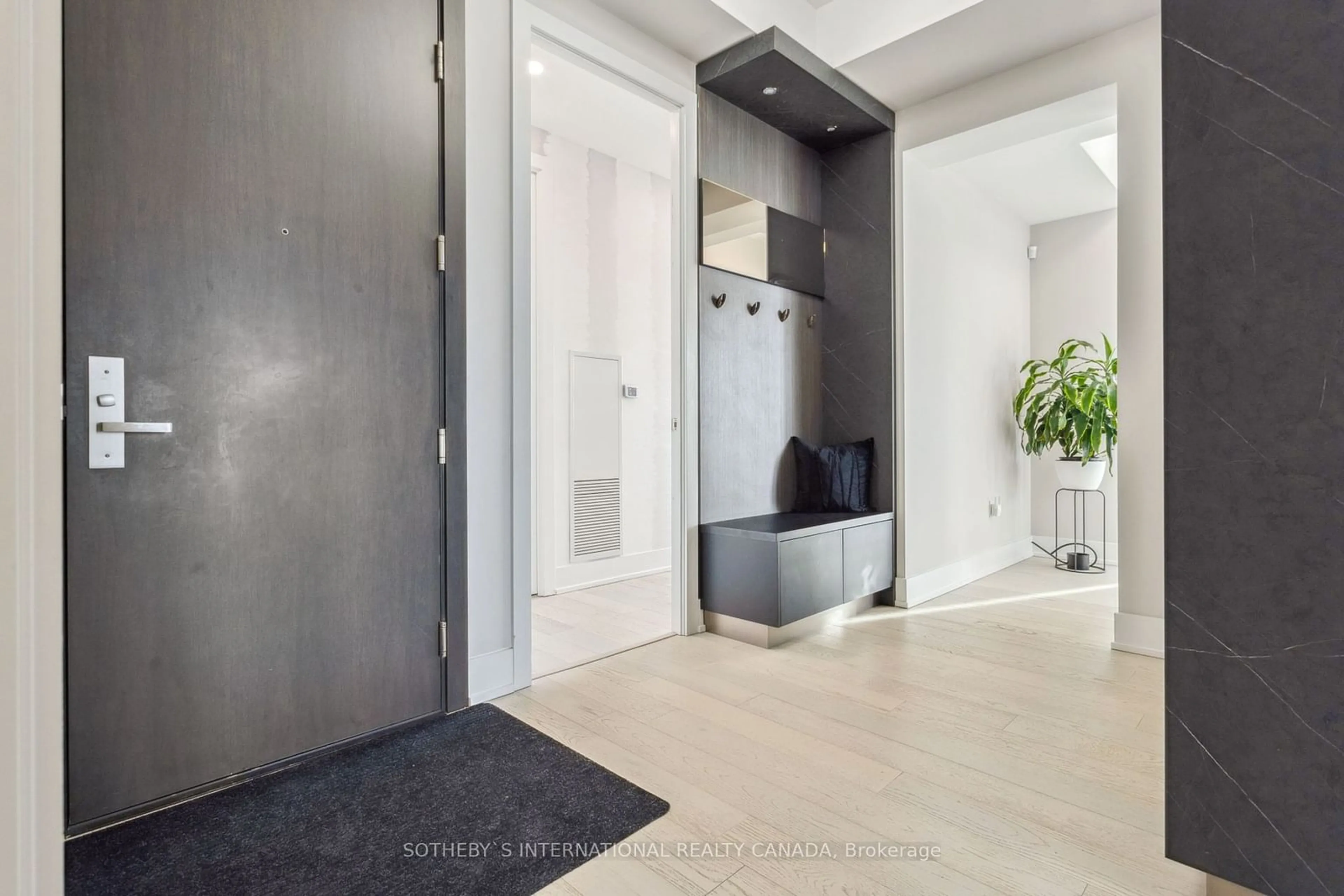 Indoor entryway, cement floor for 1 Yorkville Ave #5405, Toronto Ontario M4W 0B1