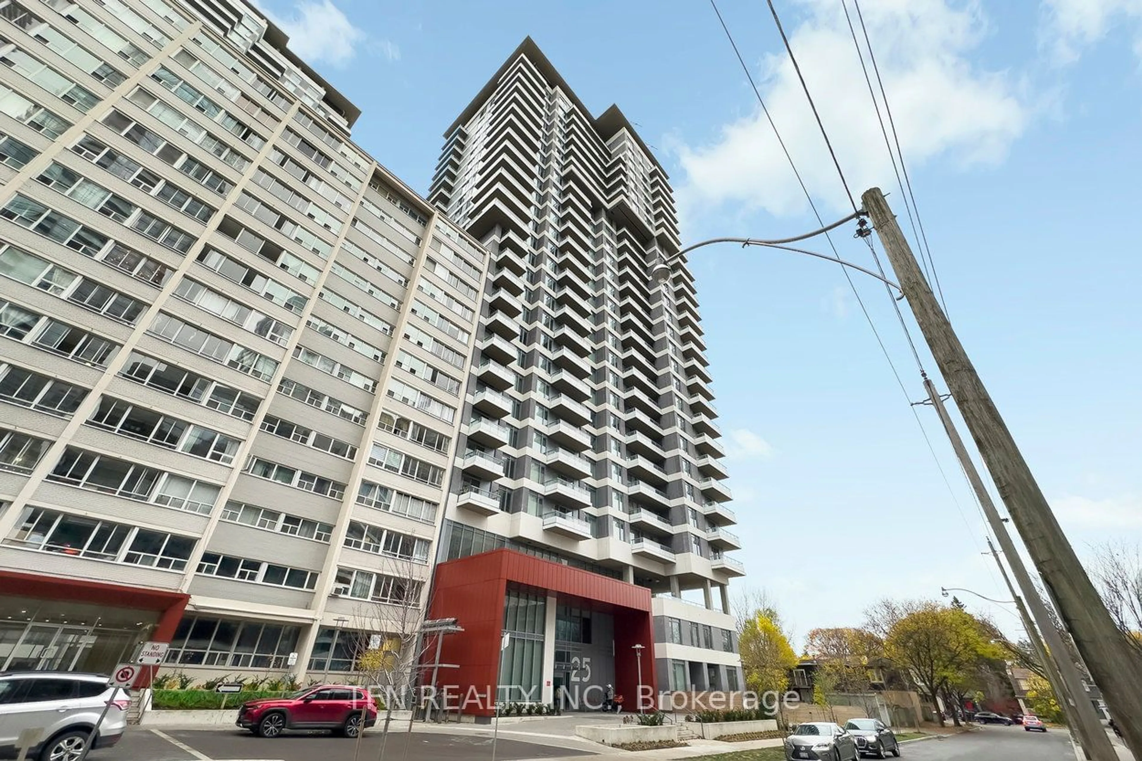 A pic from exterior of the house or condo, the street view for 25 Holly St #708, Toronto Ontario M4S 0E3